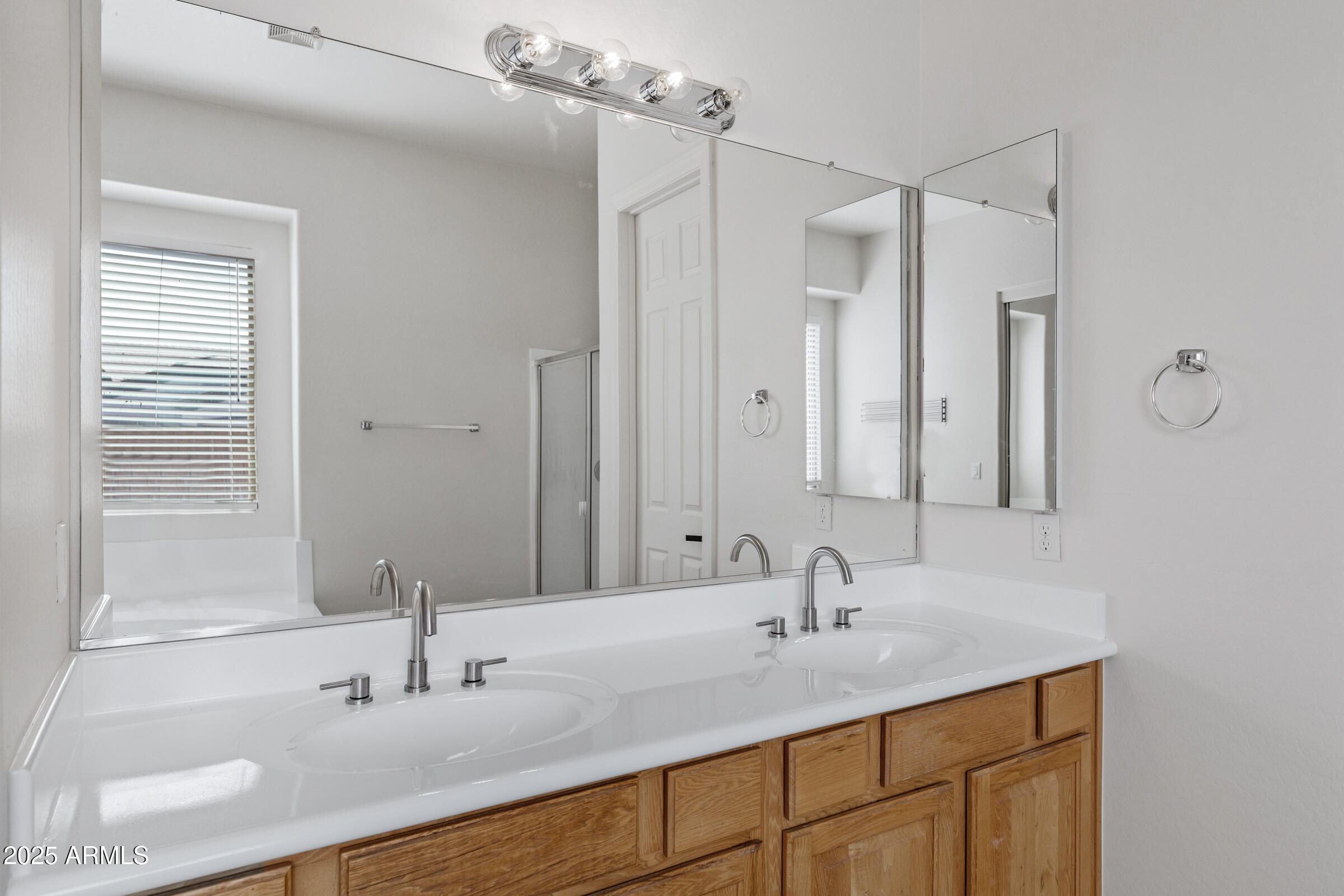 3111 E CANYON CREEK Drive