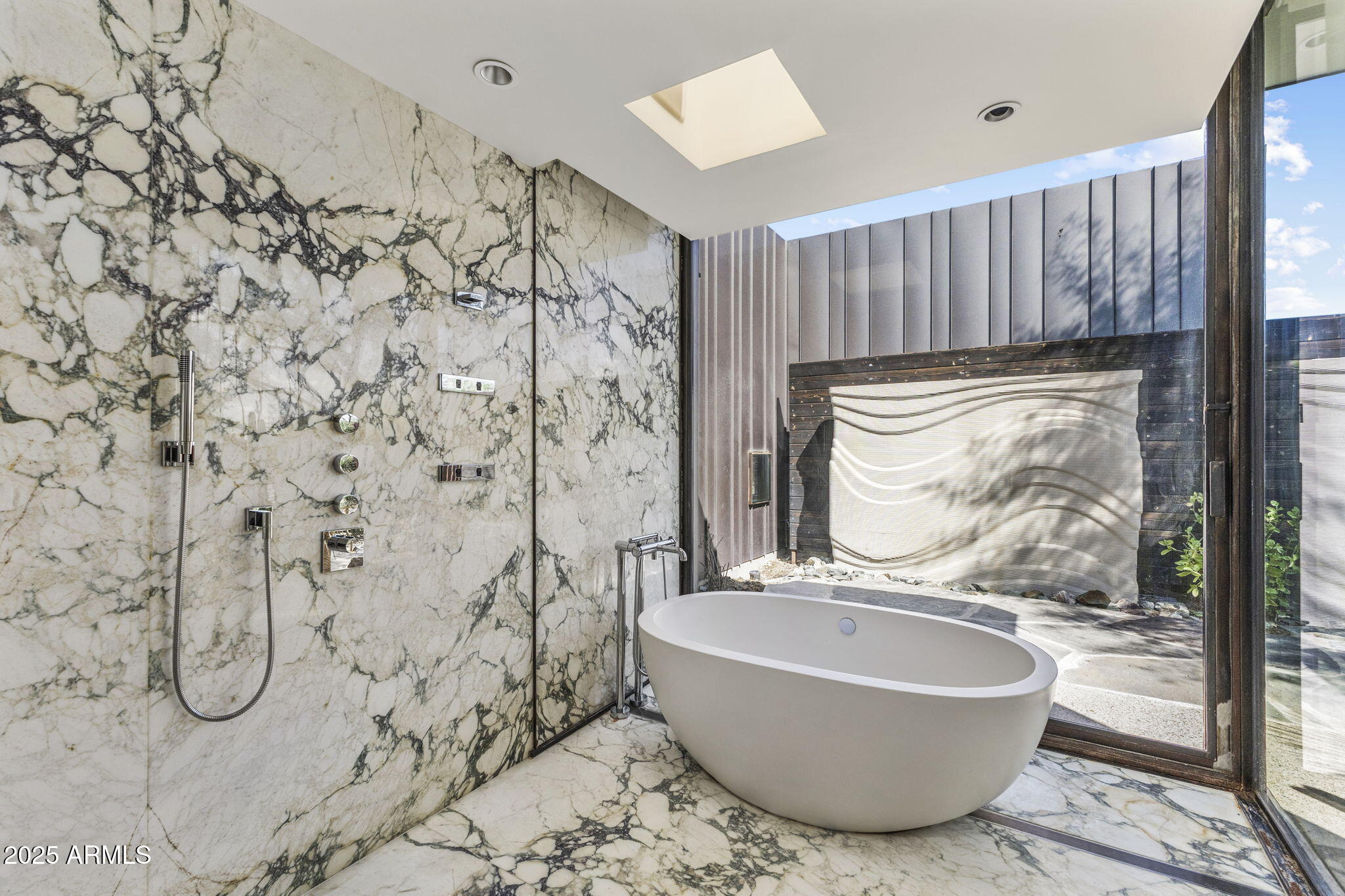 3700 E CAMINO SIN NOMBRE