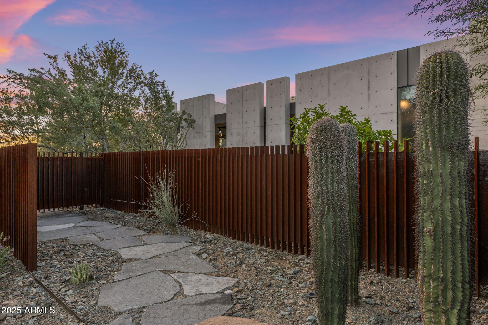 3700 E CAMINO SIN NOMBRE