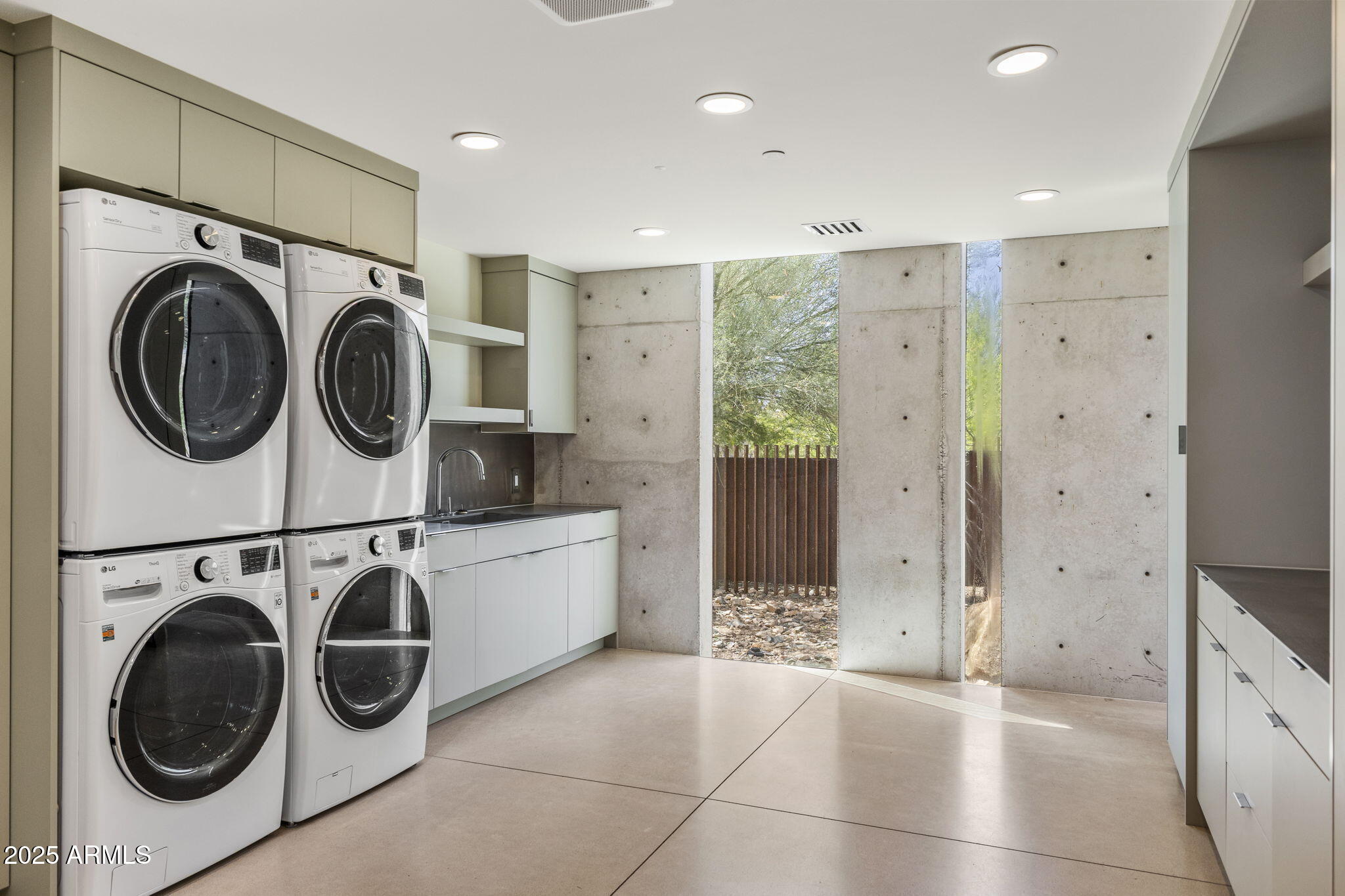 3700 E CAMINO SIN NOMBRE