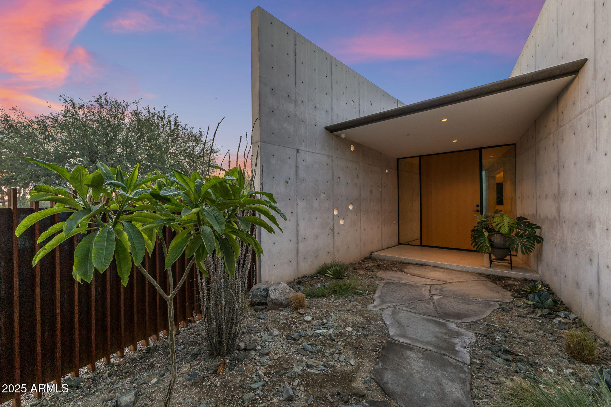 3700 E CAMINO SIN NOMBRE