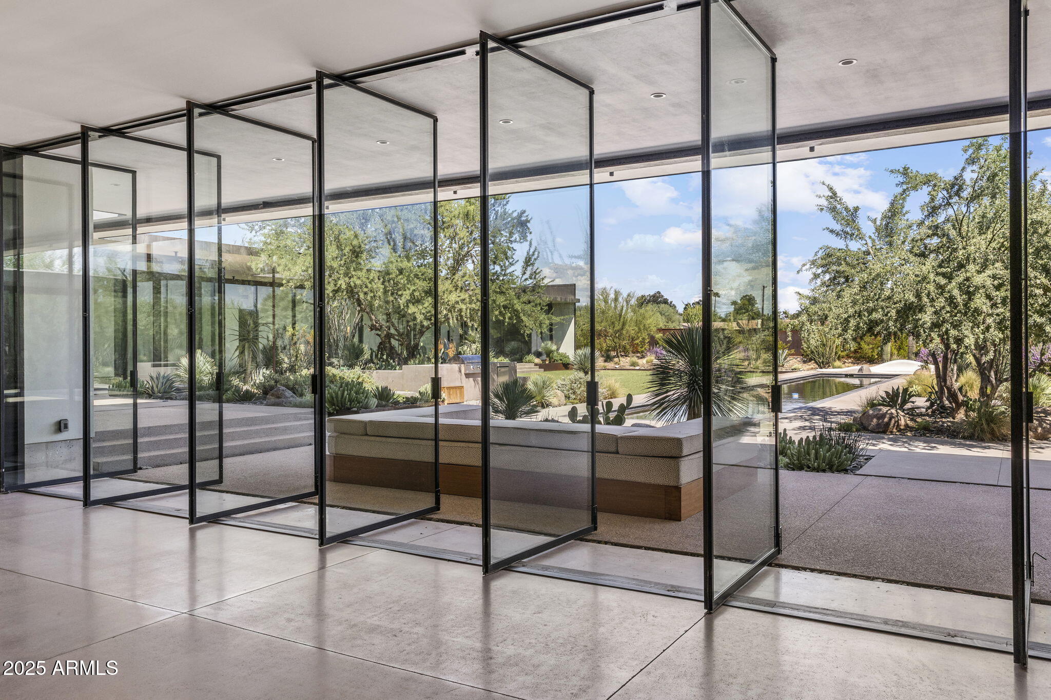 3700 E CAMINO SIN NOMBRE