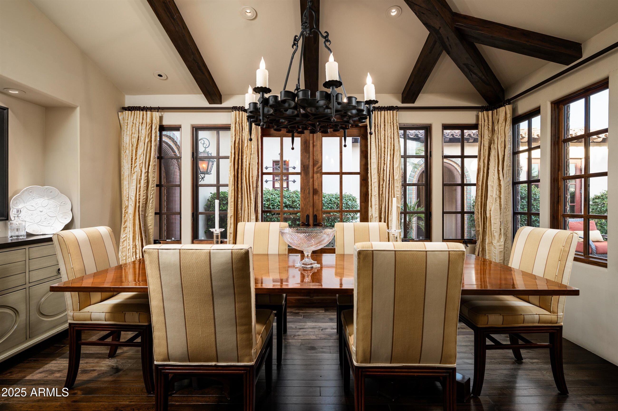 4949 E LINCOLN Drive, 11