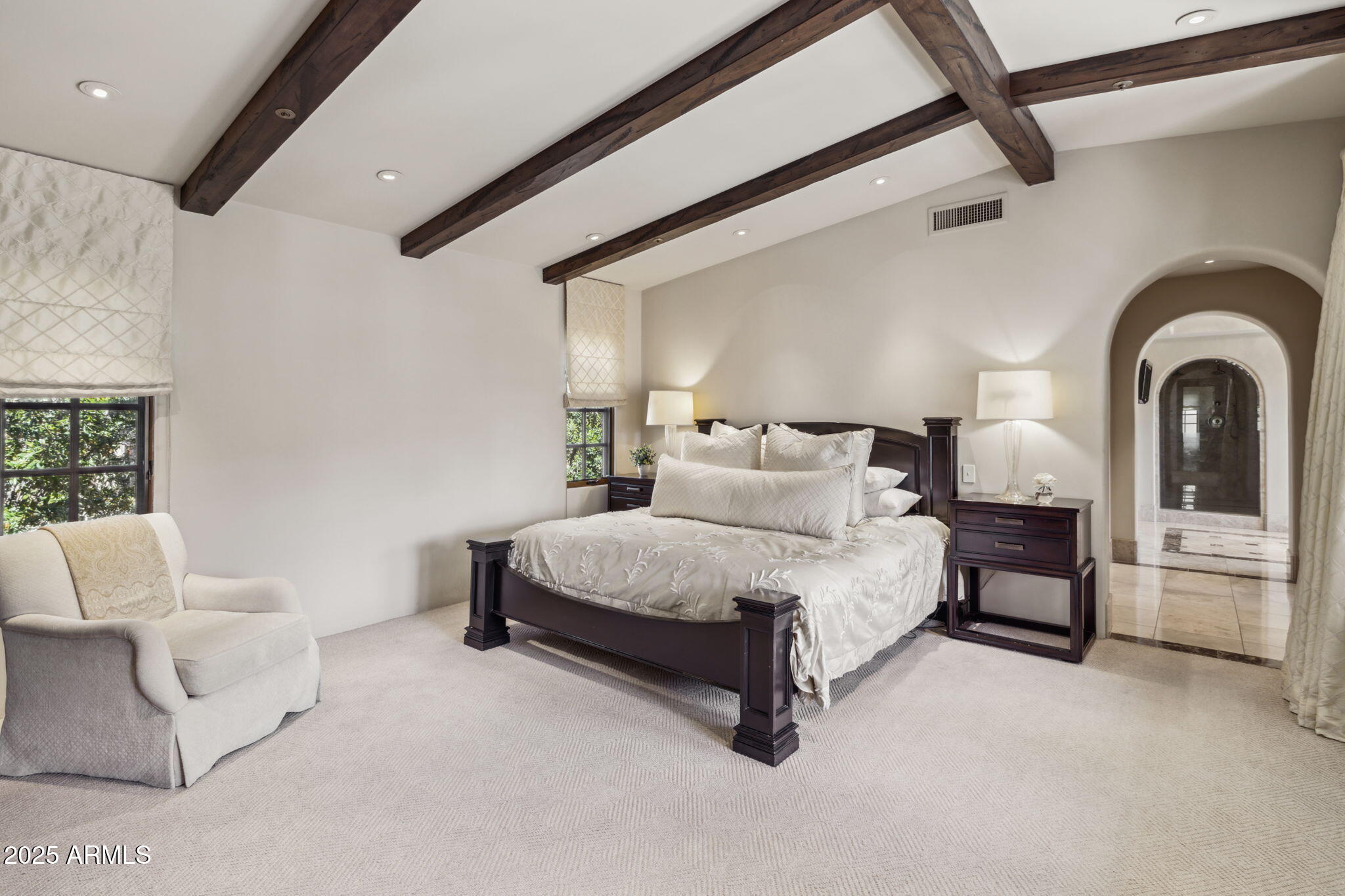 4949 E LINCOLN Drive, 11