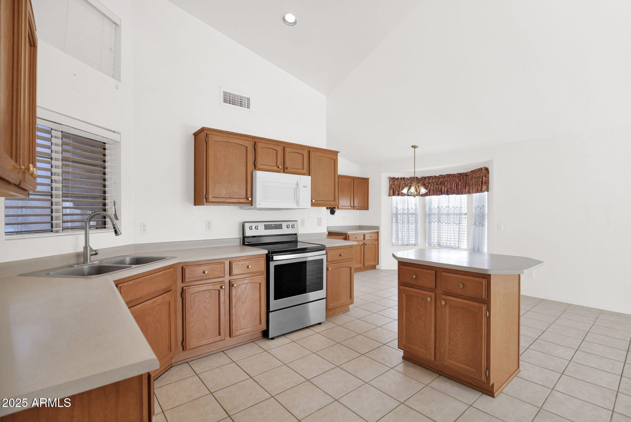 14814 W PICCADILLY Road