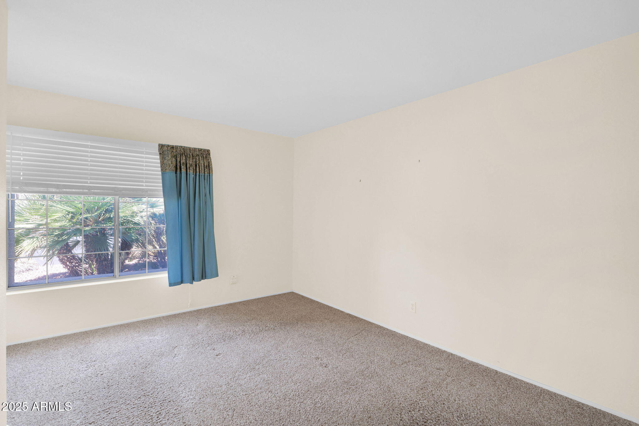 14814 W PICCADILLY Road