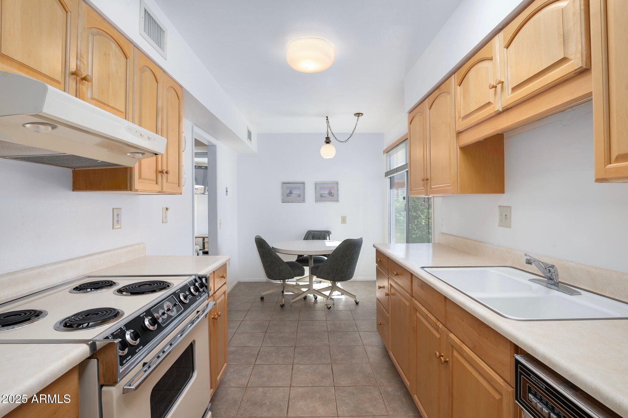 13435 W DESERT GLEN Drive