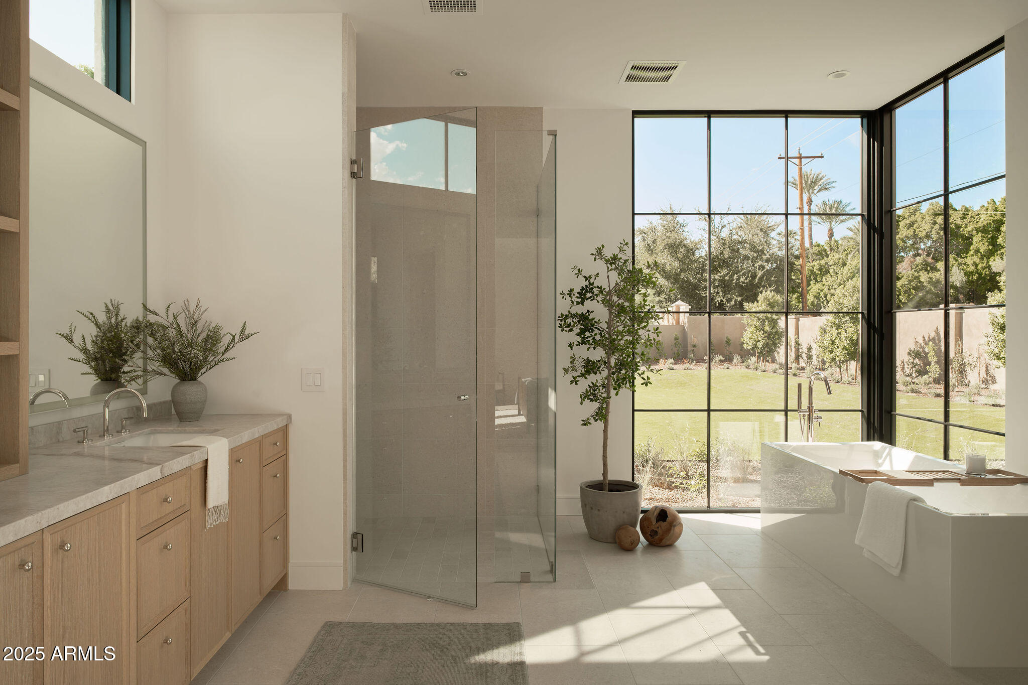 4600 N Rubicon Avenue, 2