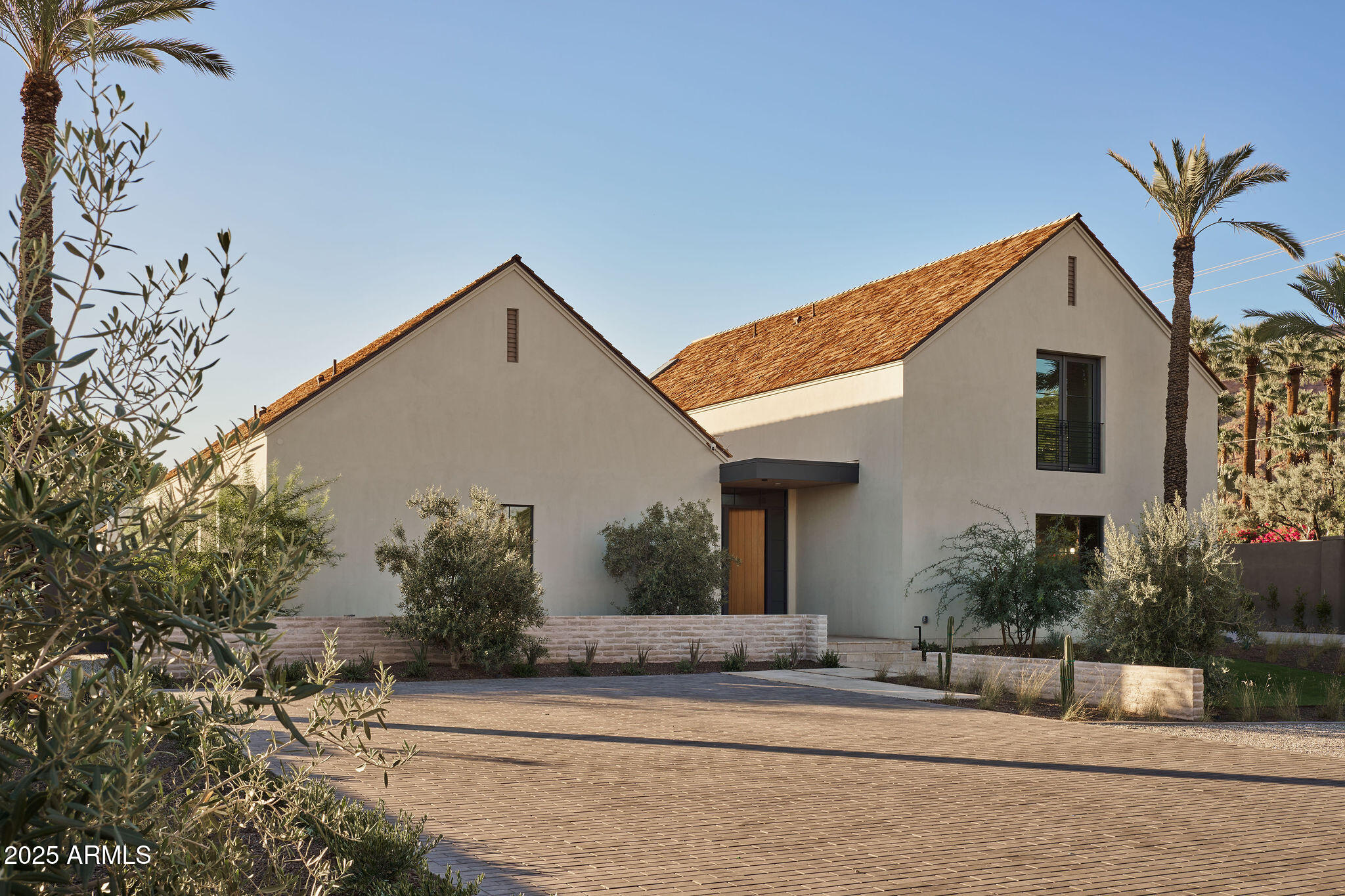 4600 N Rubicon Avenue, 2