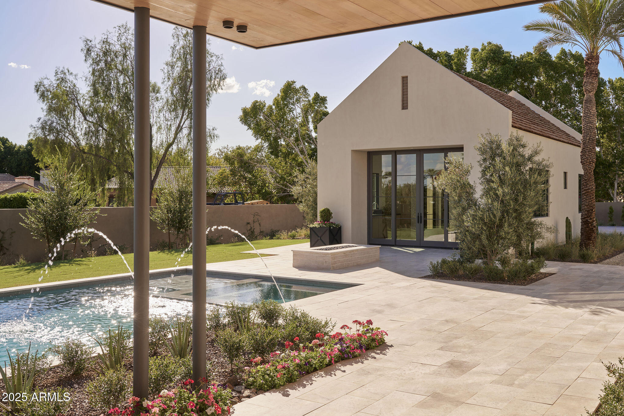 4600 N Rubicon Avenue, 2