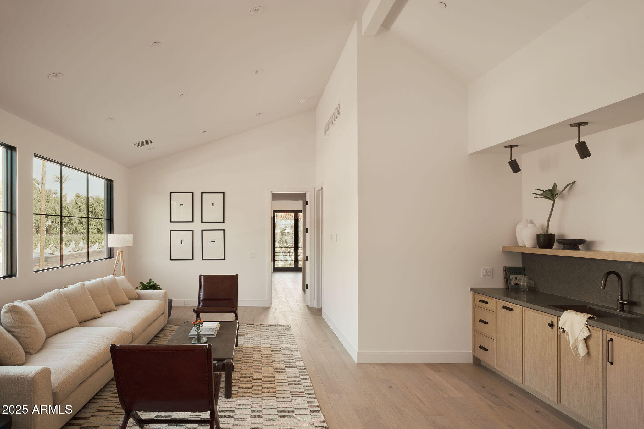 4600 N Rubicon Avenue, 2