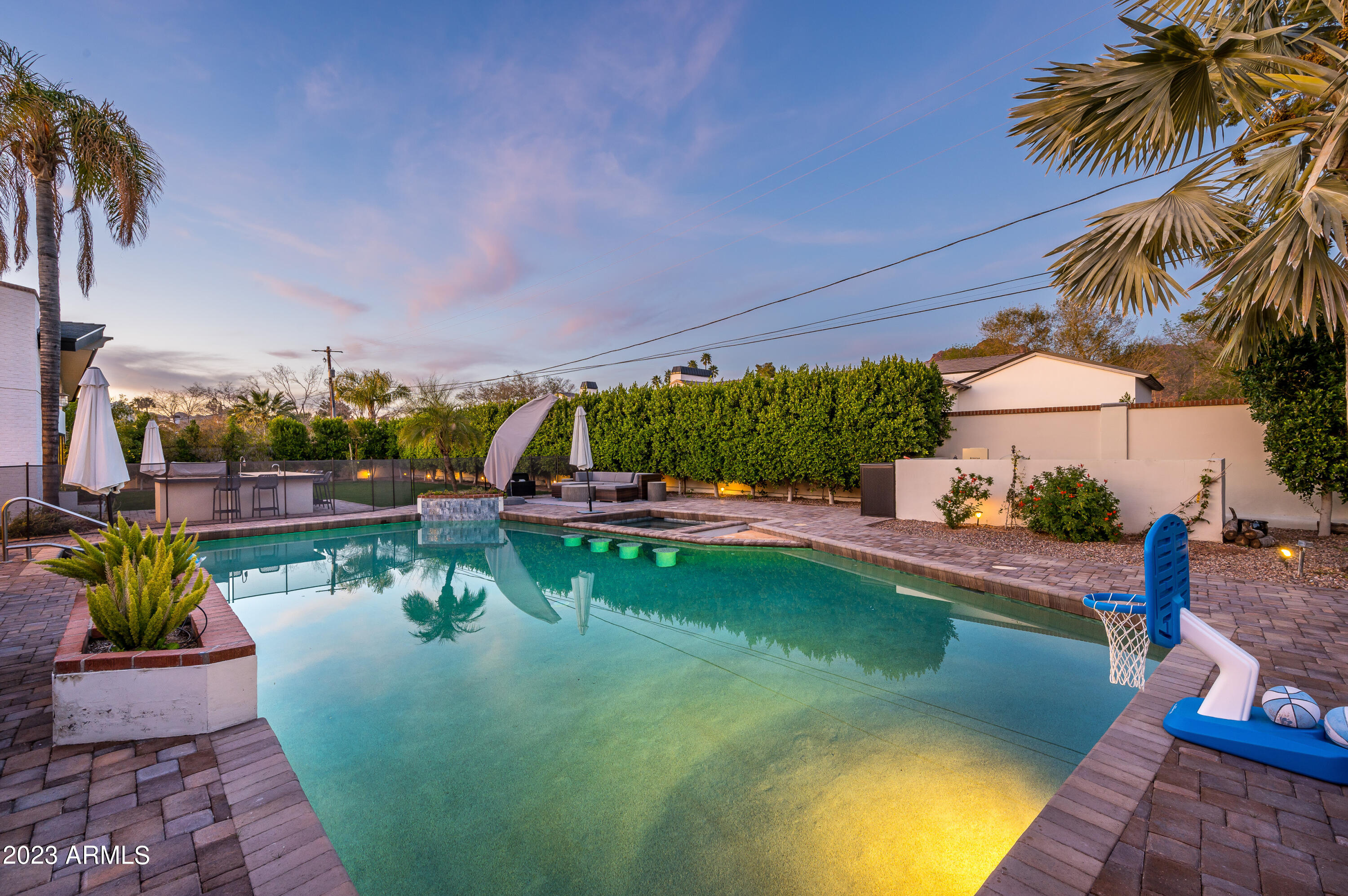 4614 E LAFAYETTE Boulevard