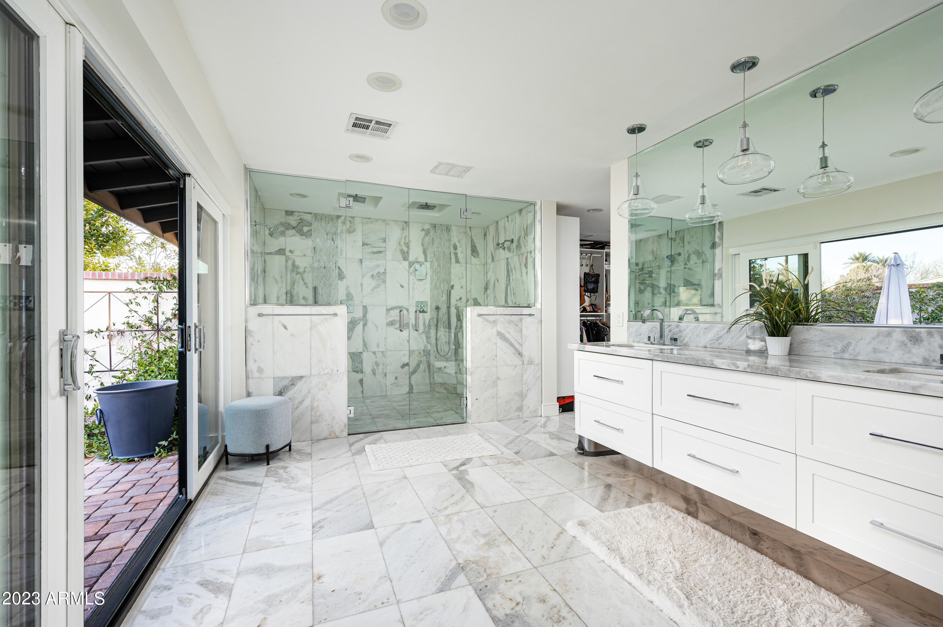 4614 E LAFAYETTE Boulevard