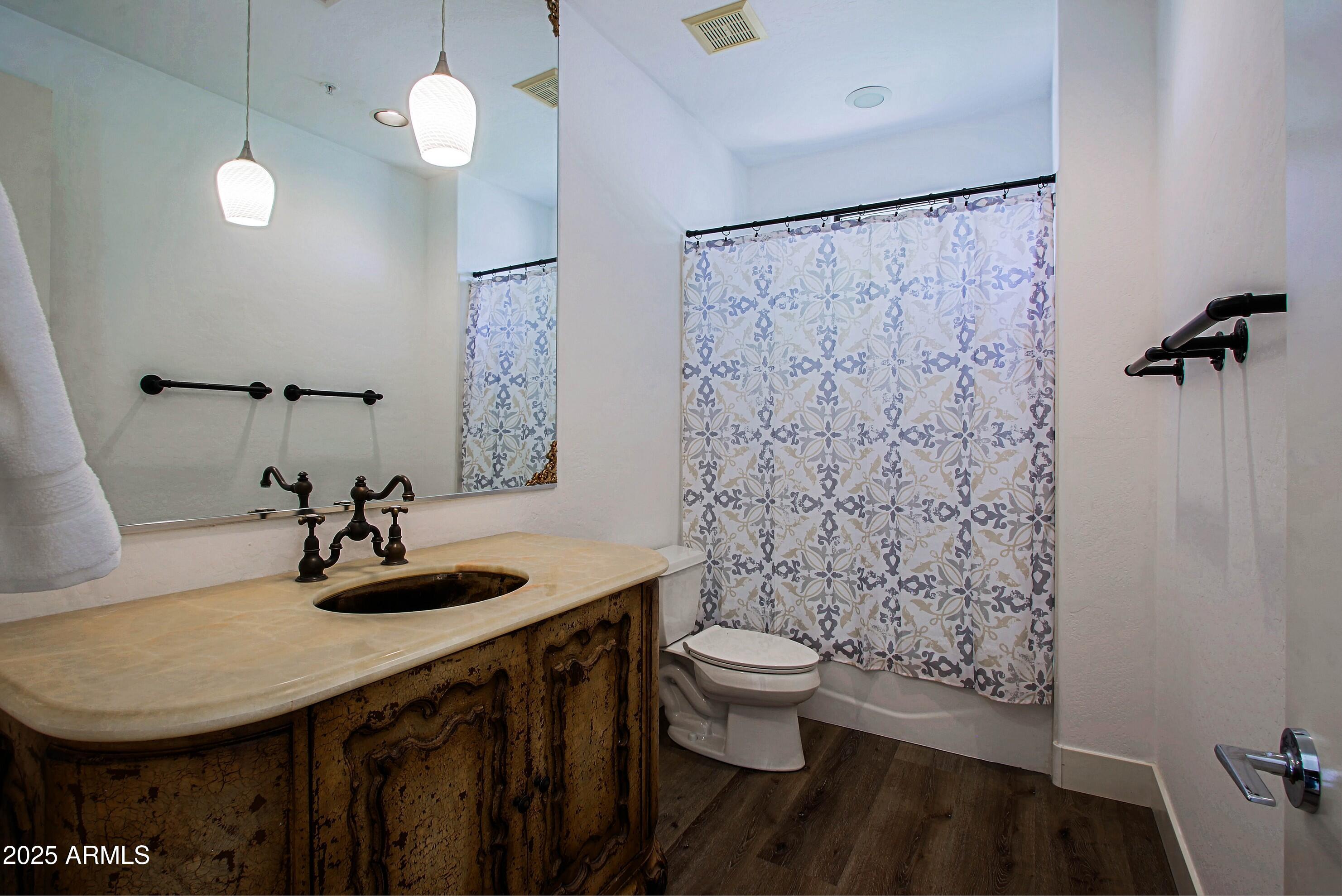 9455 E CAVALRY Drive