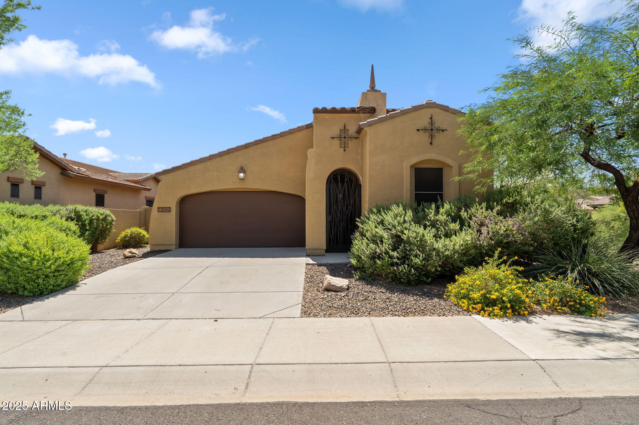 13695 W JESSE RED Drive