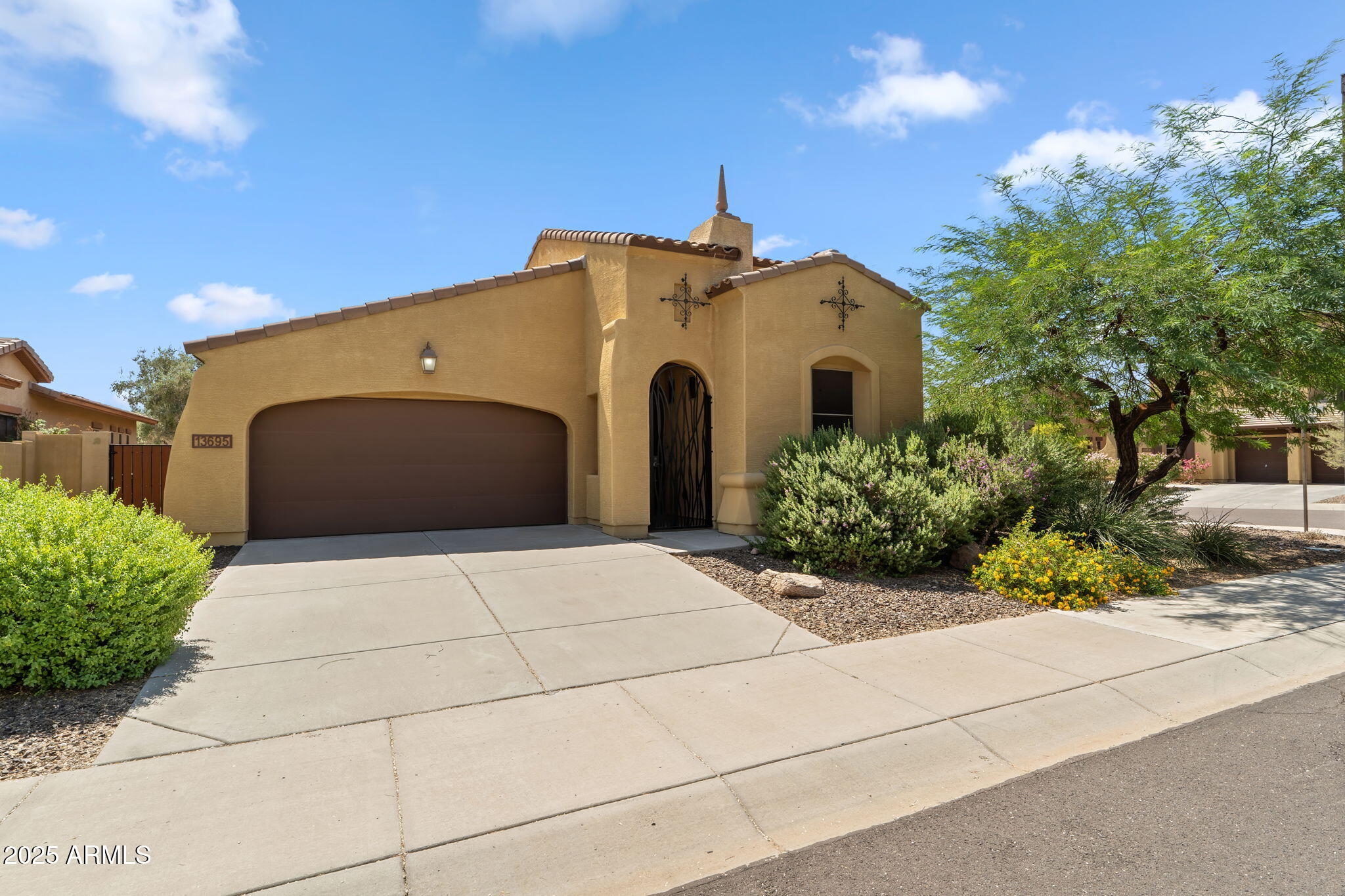 13695 W JESSE RED Drive