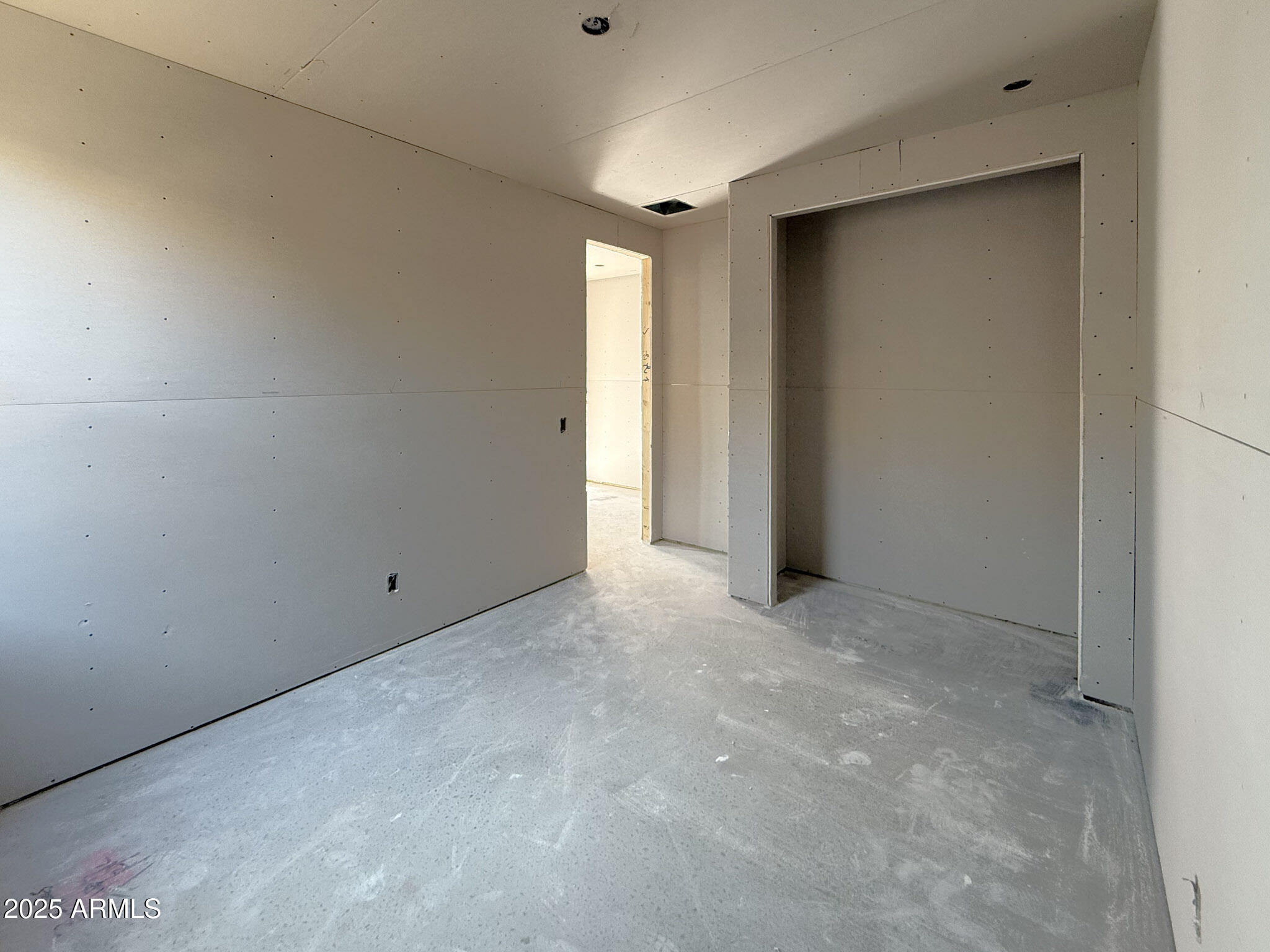 6526 E FIDDLENECK Way