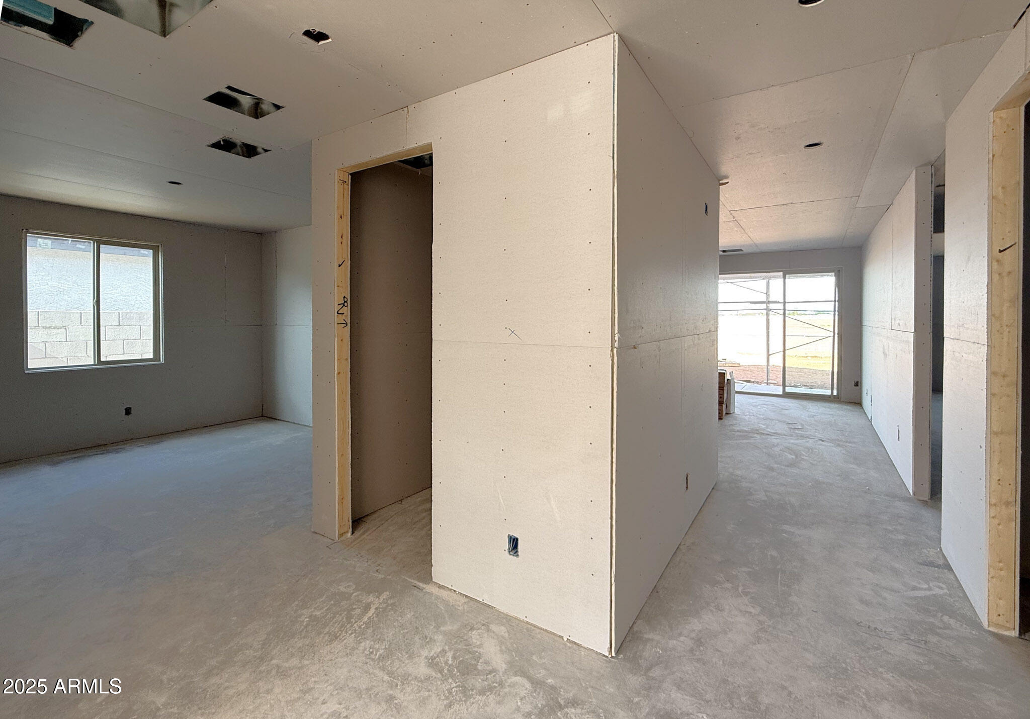 6526 E FIDDLENECK Way