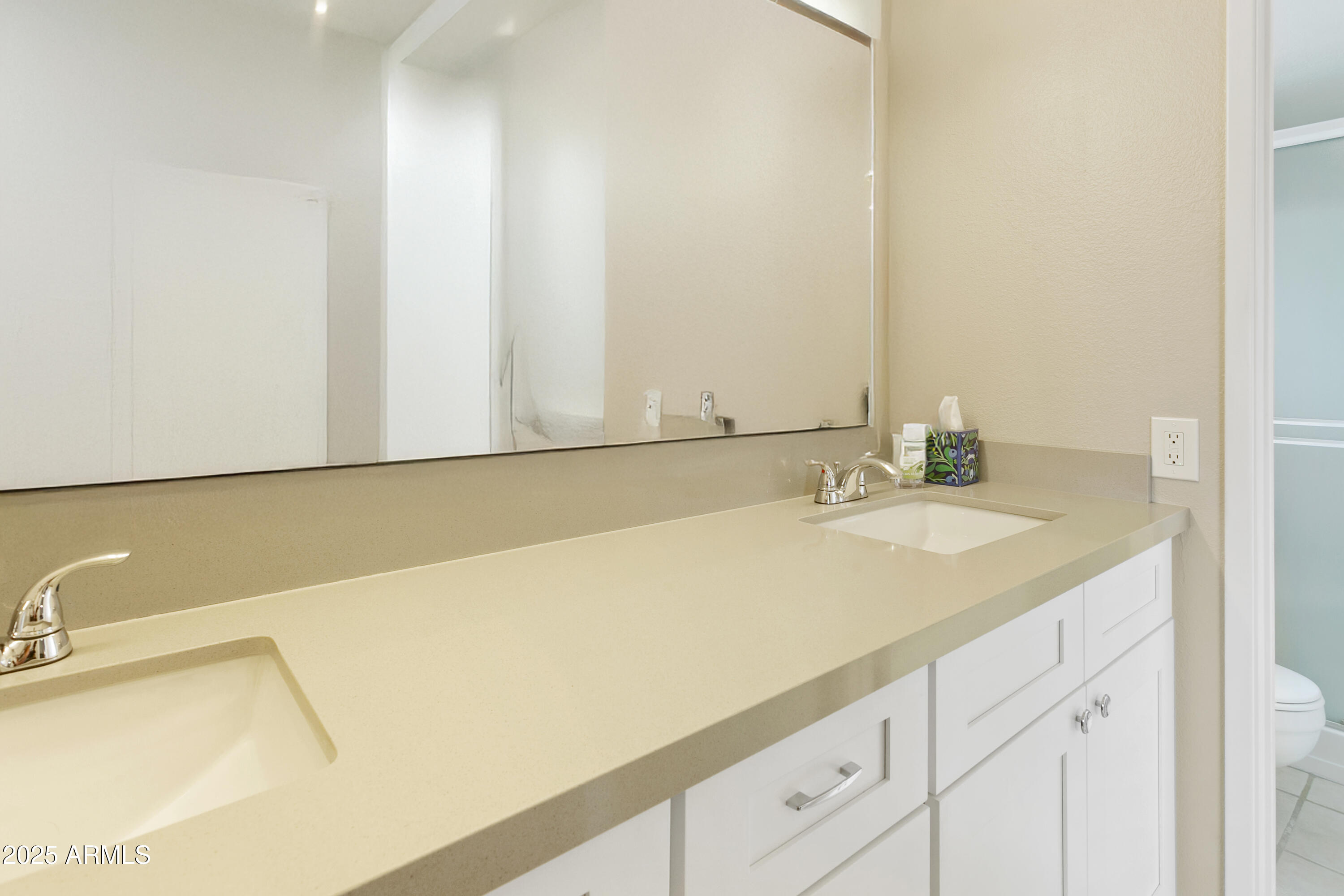 1808 W KEATING Avenue