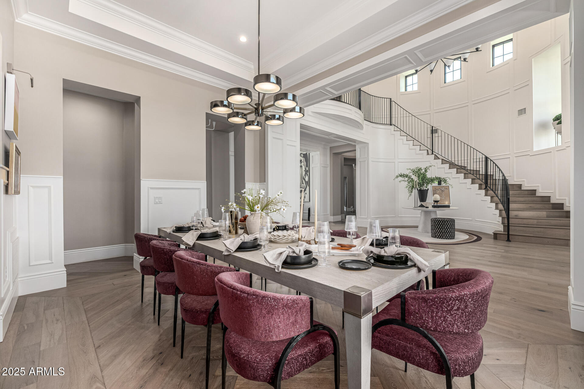 577 W HORSESHOE Place