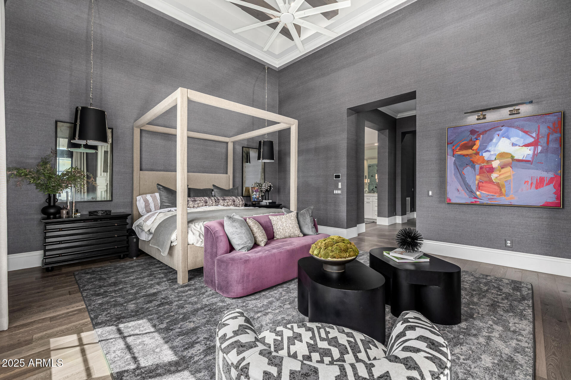 577 W HORSESHOE Place