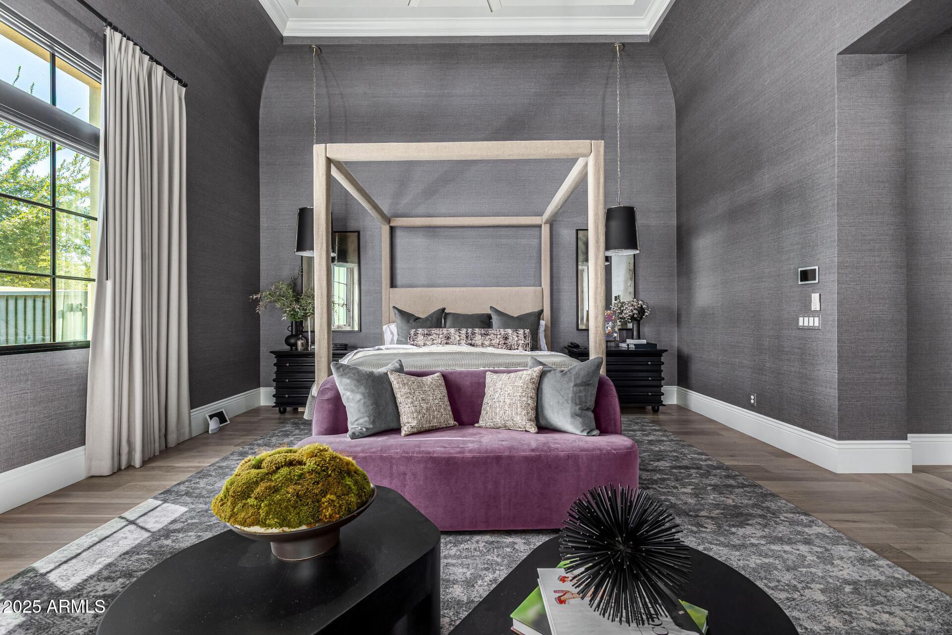 577 W HORSESHOE Place