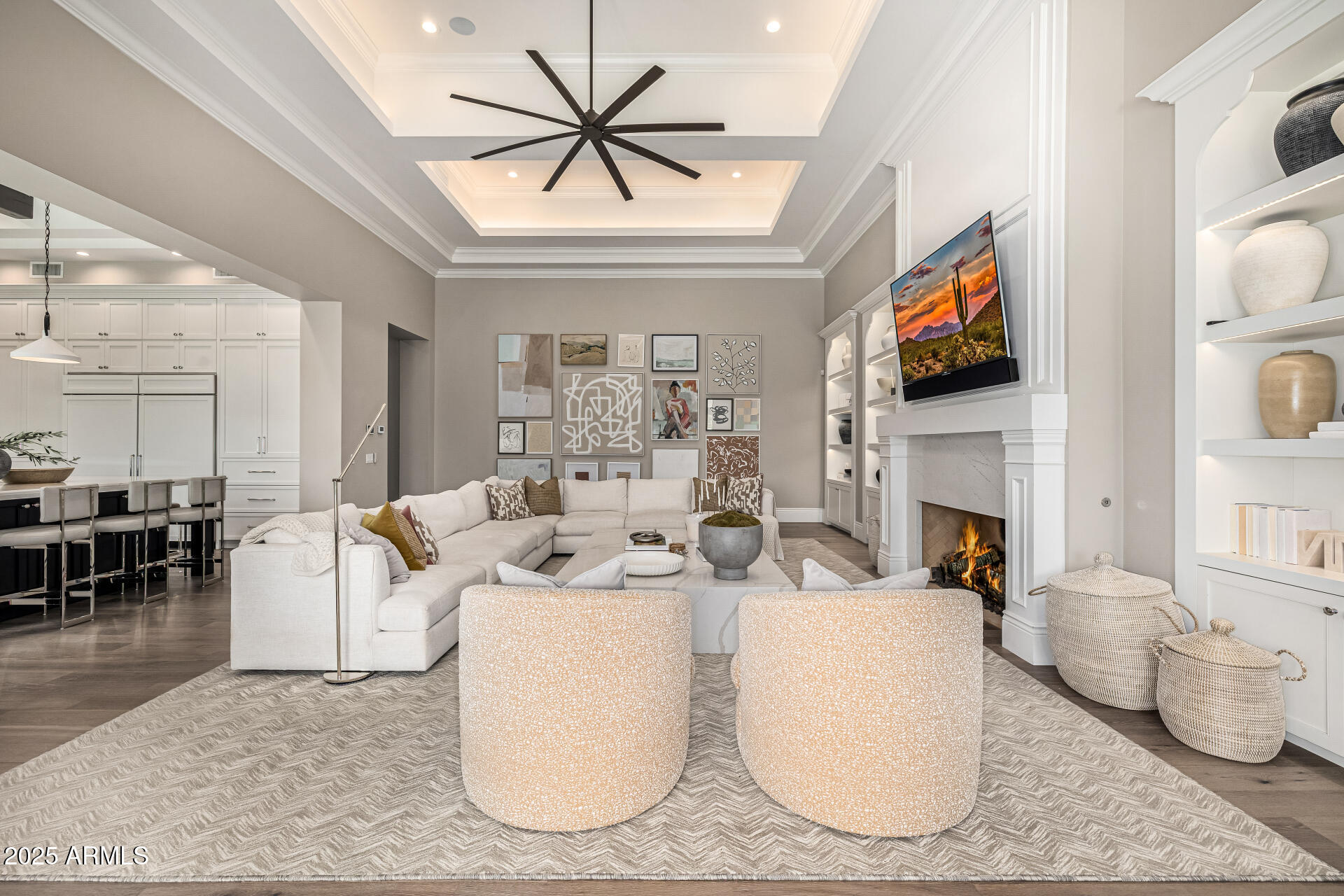 577 W HORSESHOE Place