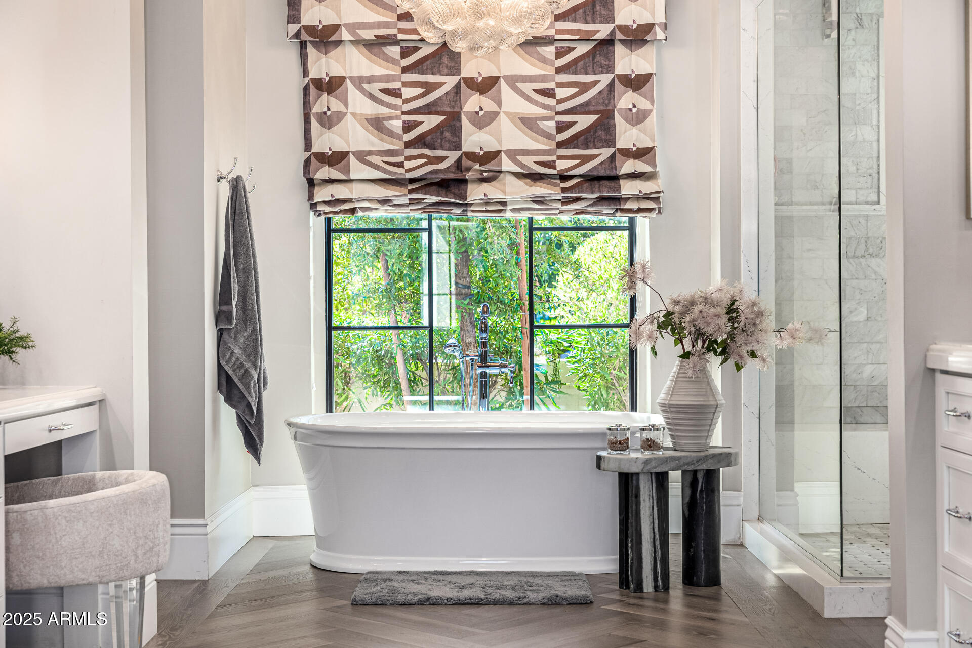 577 W HORSESHOE Place