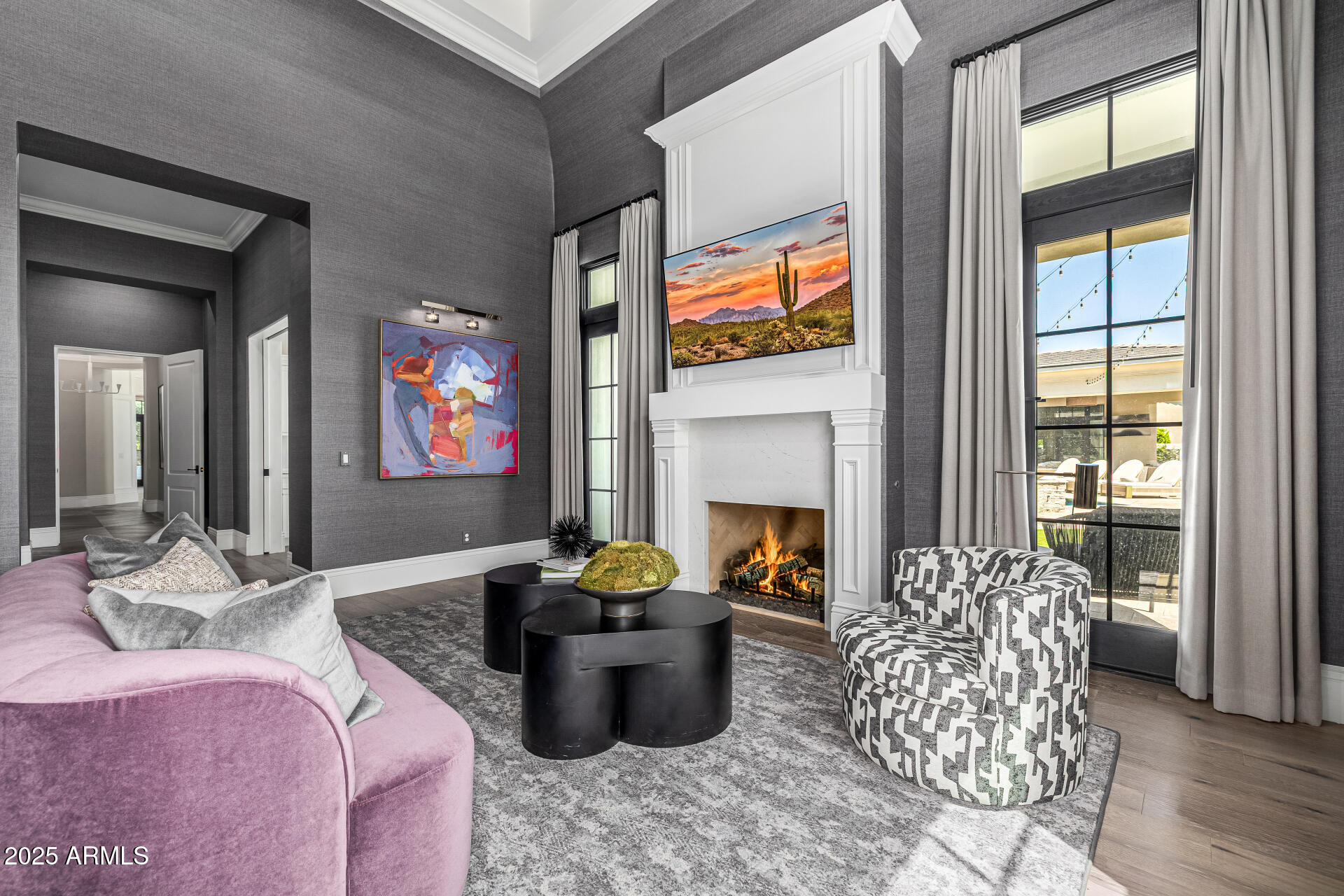 577 W HORSESHOE Place