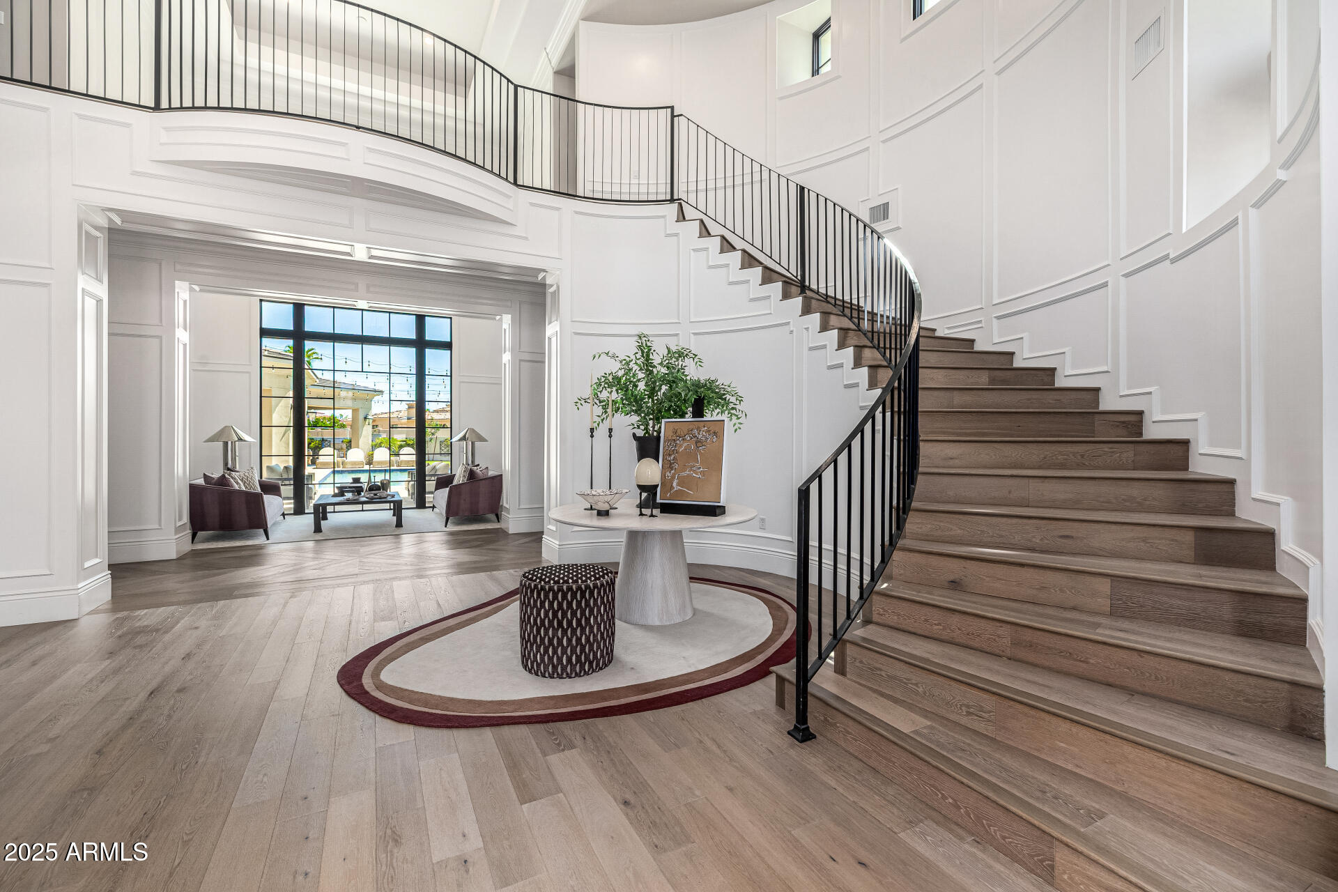 577 W HORSESHOE Place