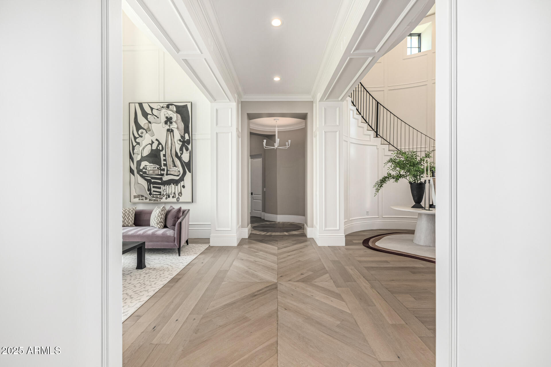 577 W HORSESHOE Place