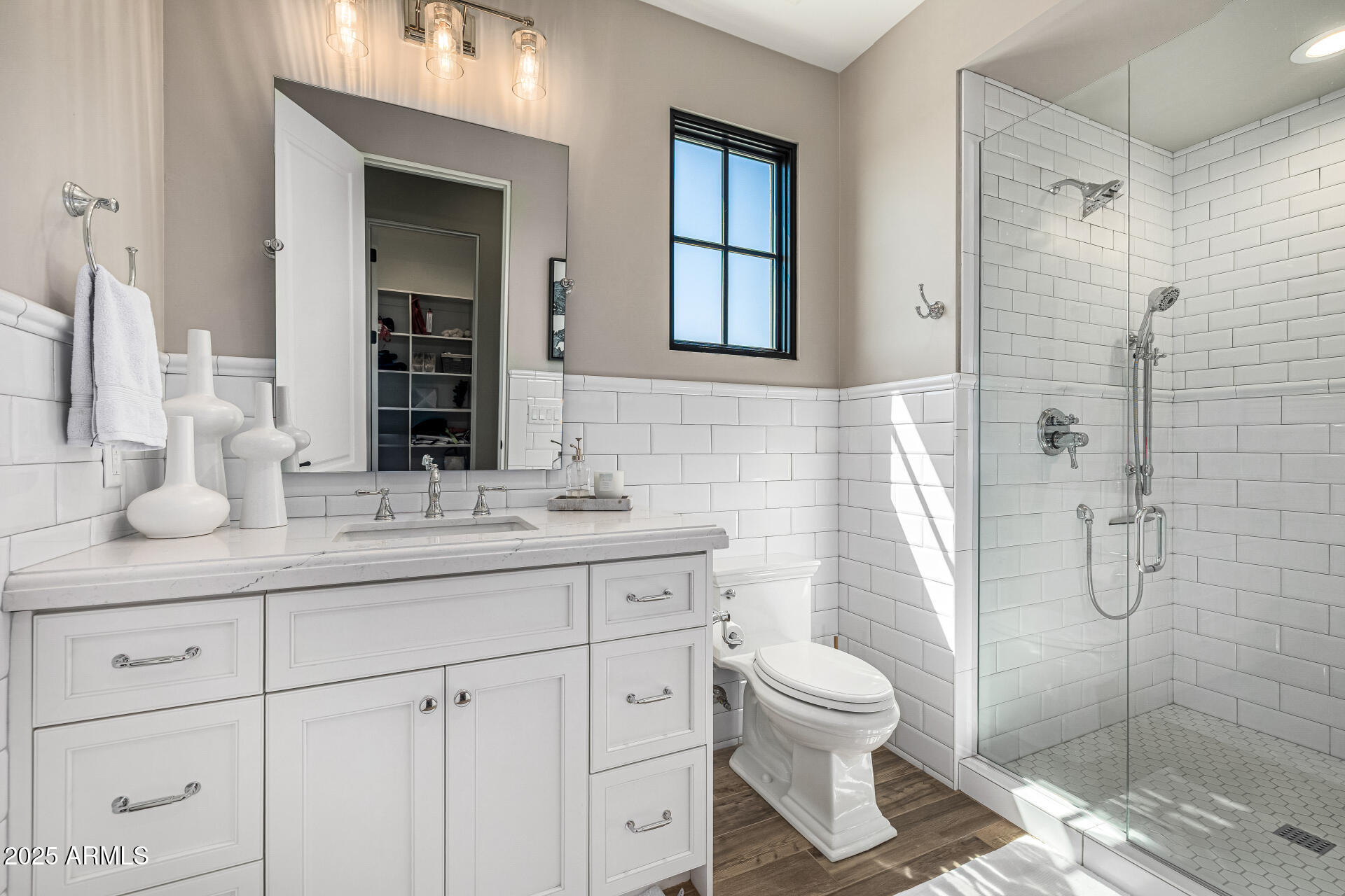 577 W HORSESHOE Place