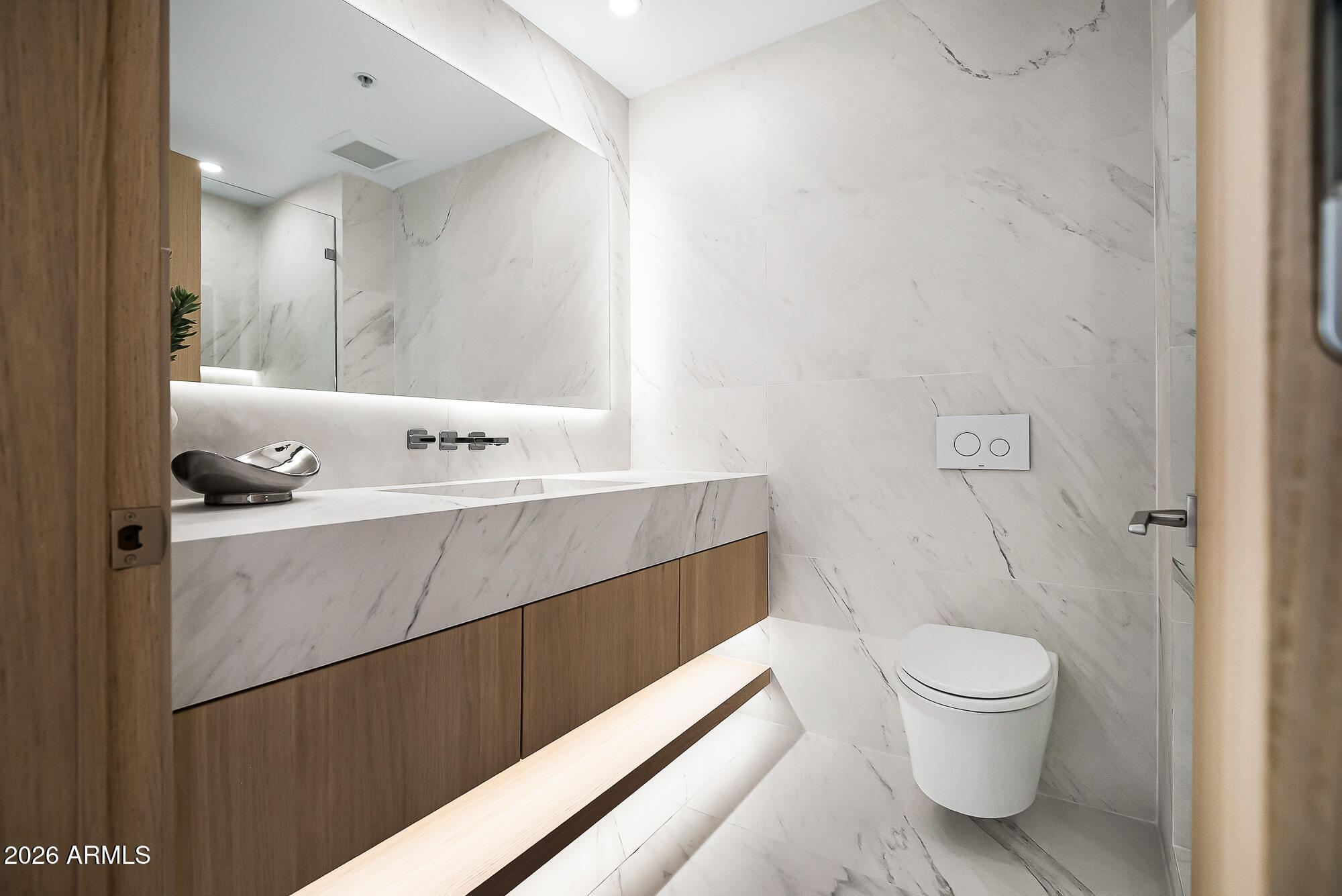 7157 E RANCHO VISTA Drive, 7006