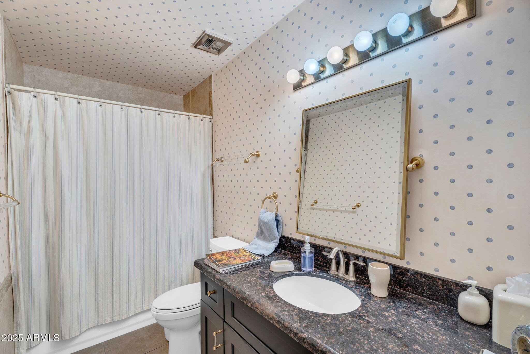 1515 W PALMAIRE Avenue