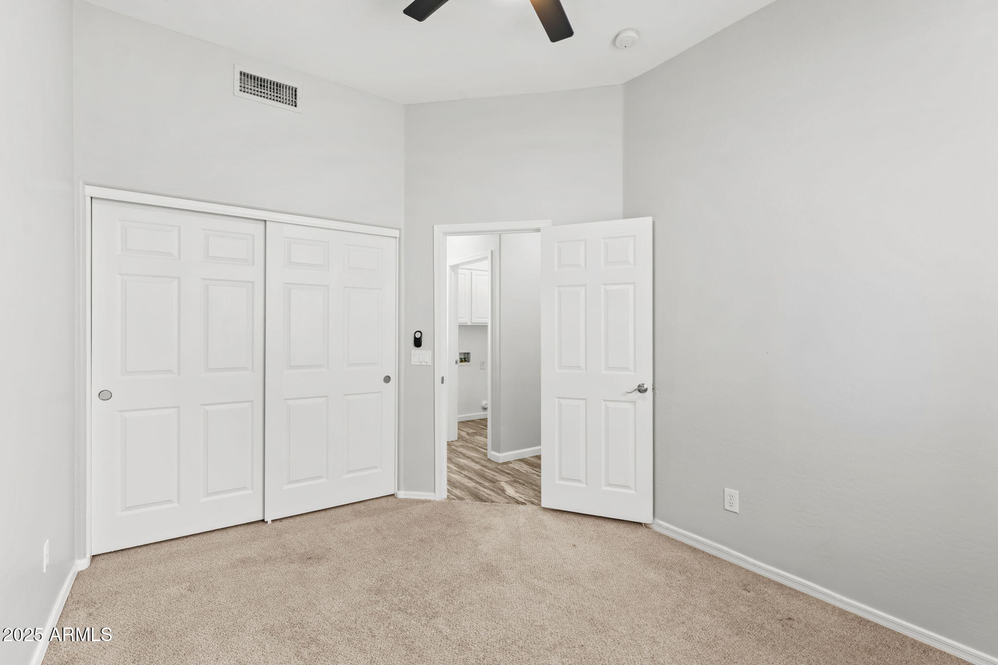 6382 W BLACKHAWK Drive