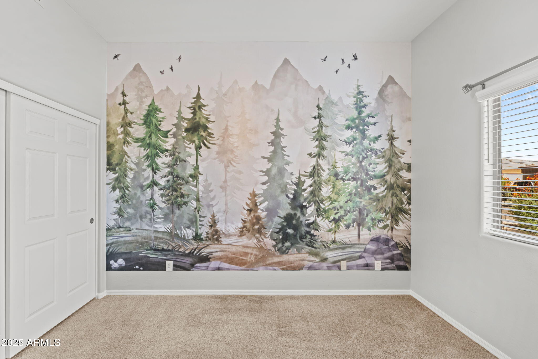 6382 W BLACKHAWK Drive