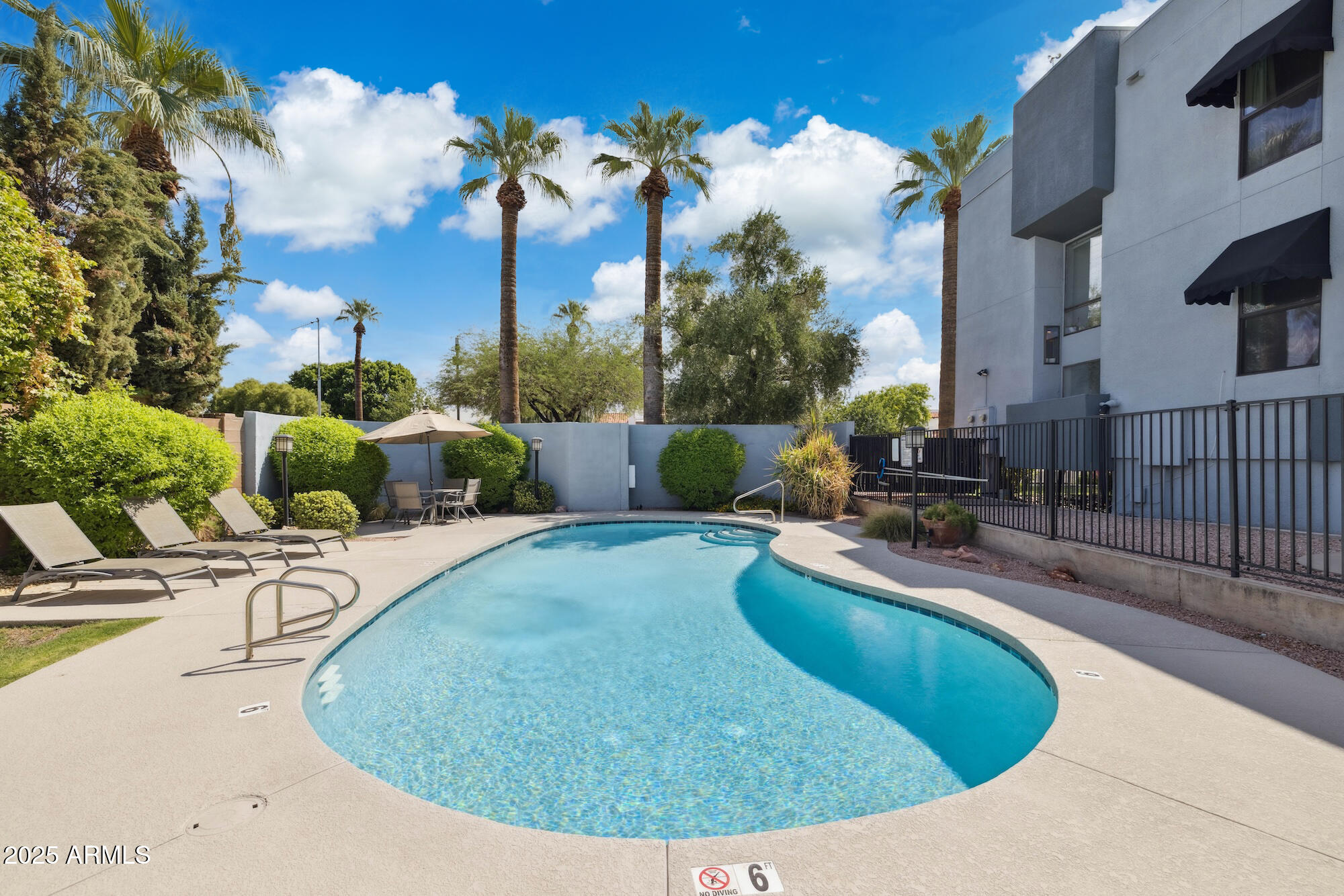 2 W GEORGIA Avenue, 12