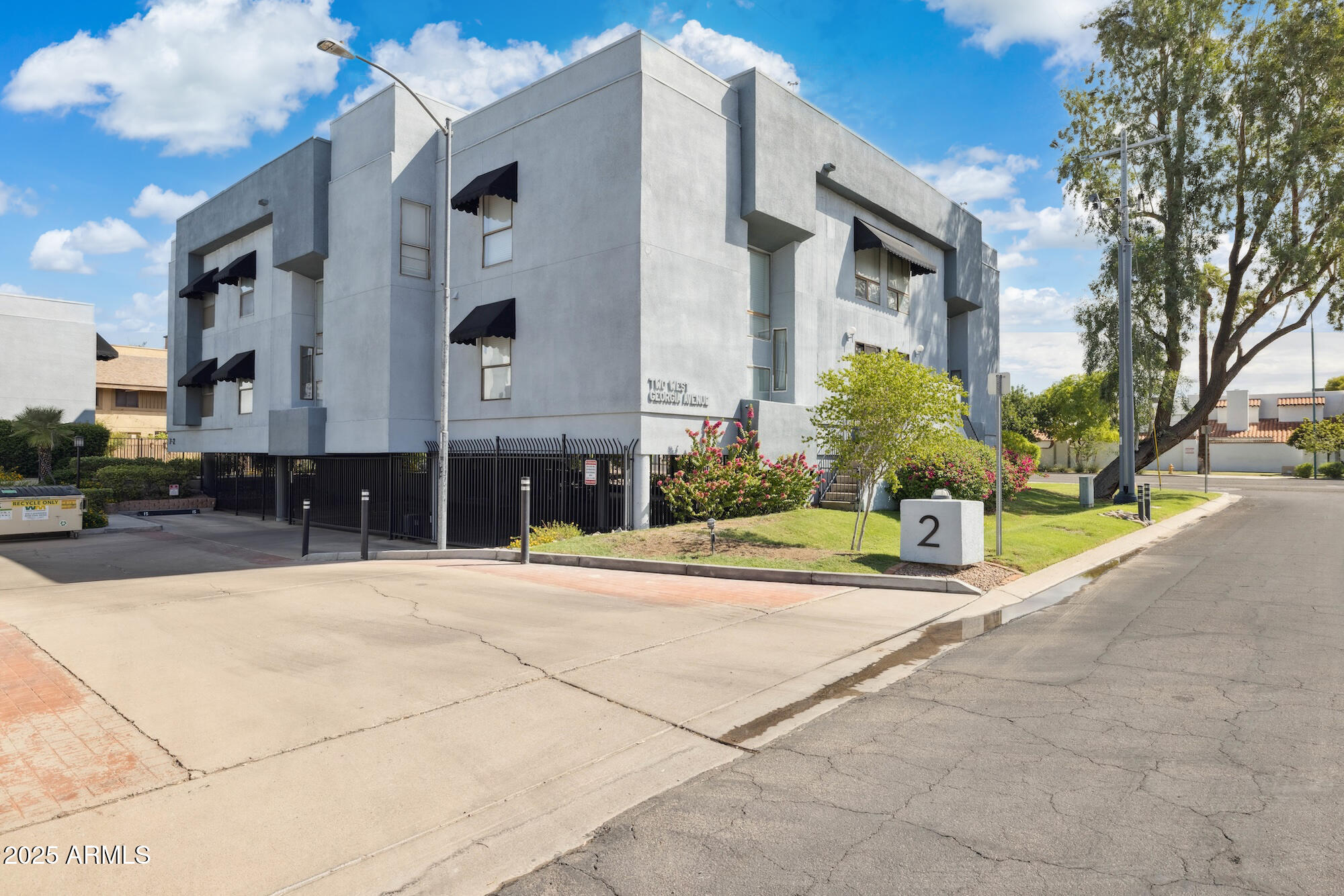 2 W GEORGIA Avenue, 12