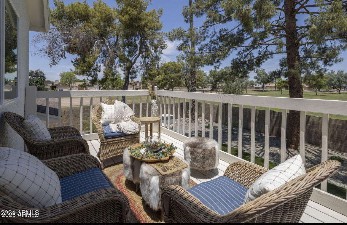 626 E PALOMINO Drive