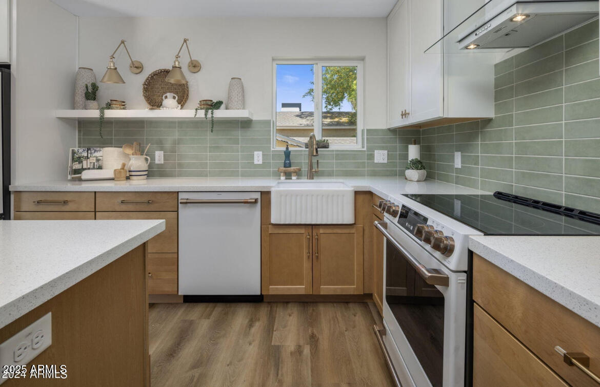 626 E PALOMINO Drive