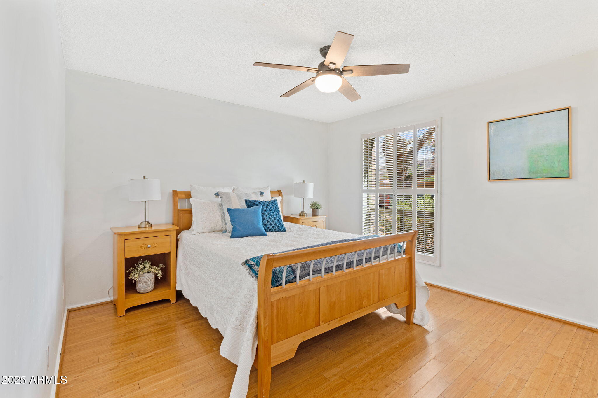 3302 E MALAPAI Drive