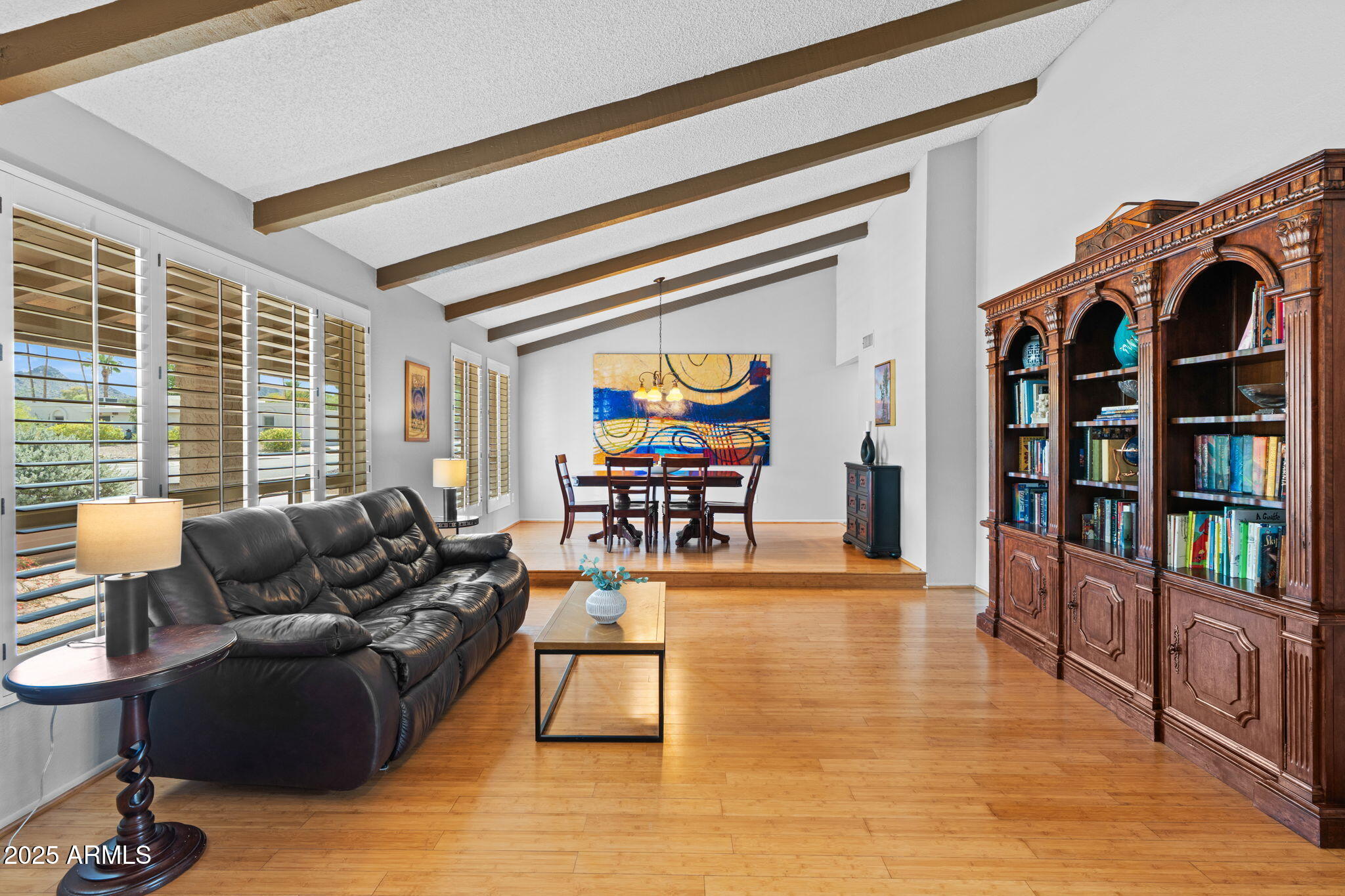 3302 E MALAPAI Drive