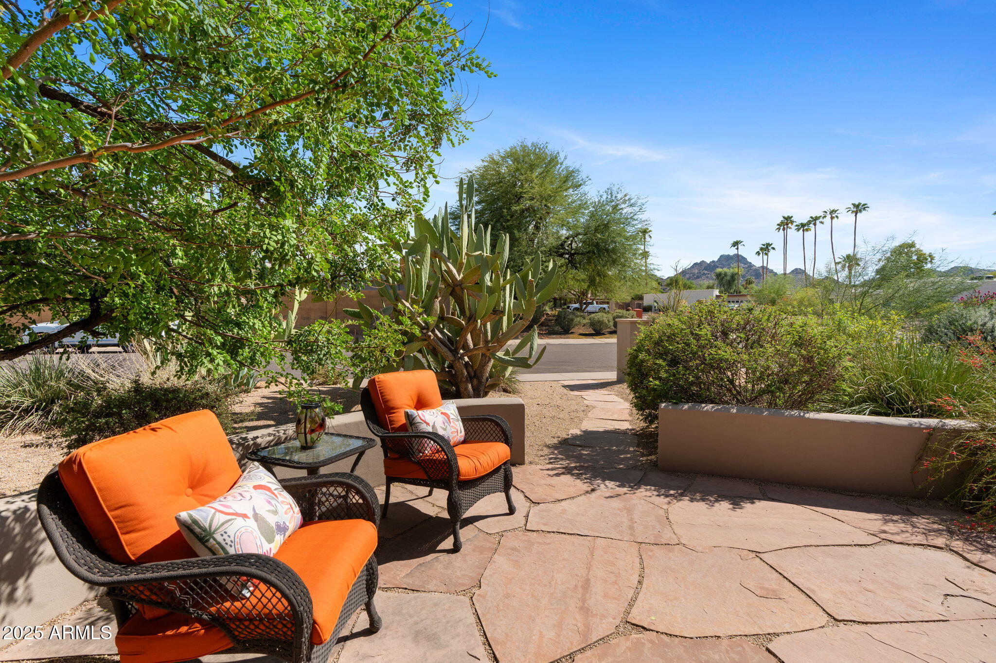 3302 E MALAPAI Drive