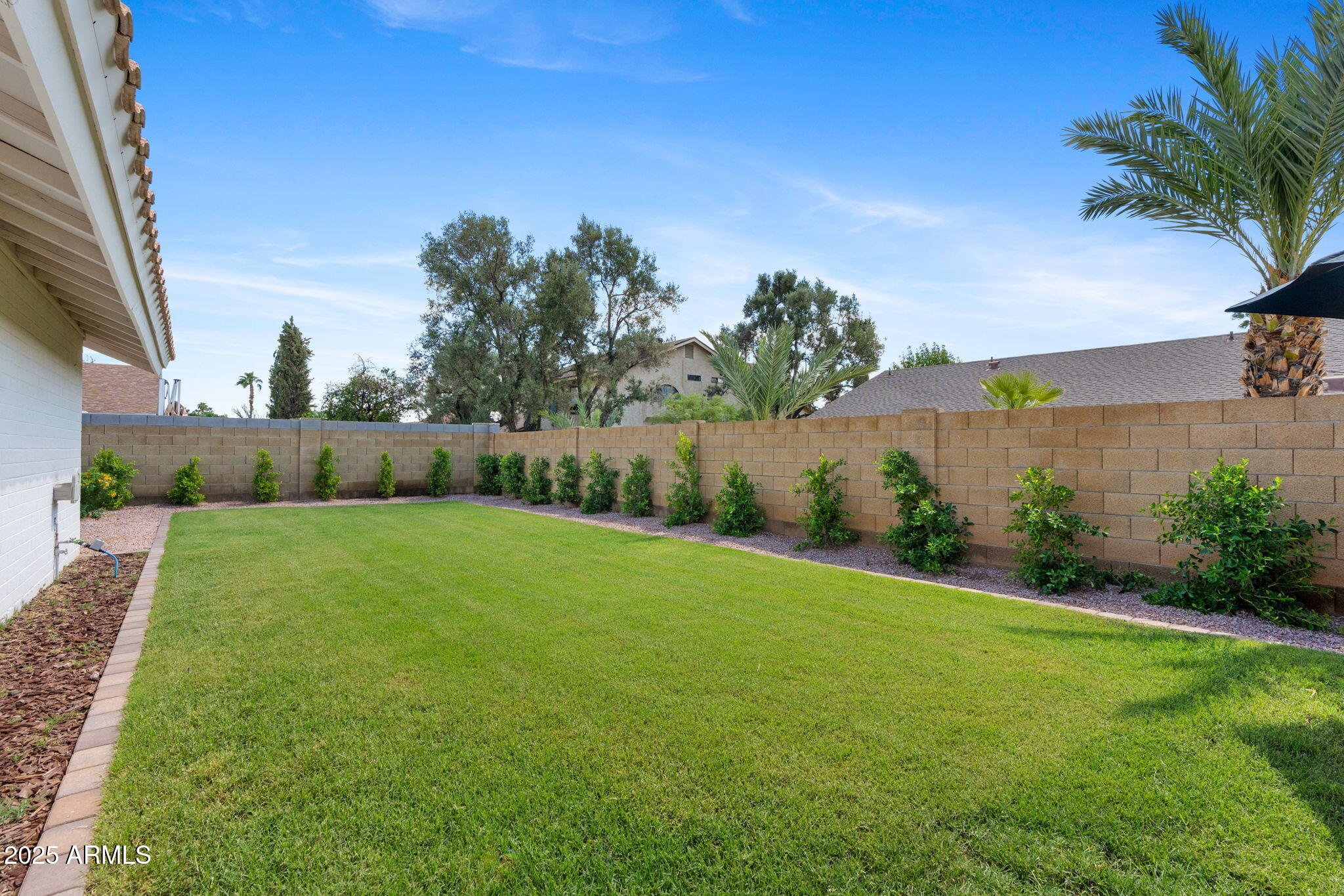 5009 E PARADISE Lane