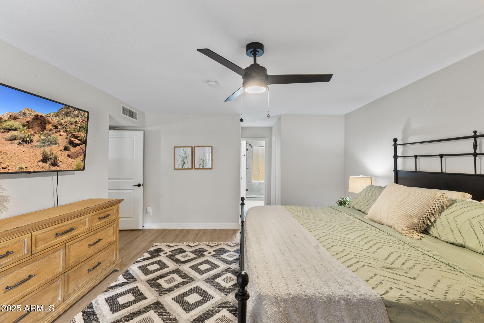 5009 E PARADISE Lane