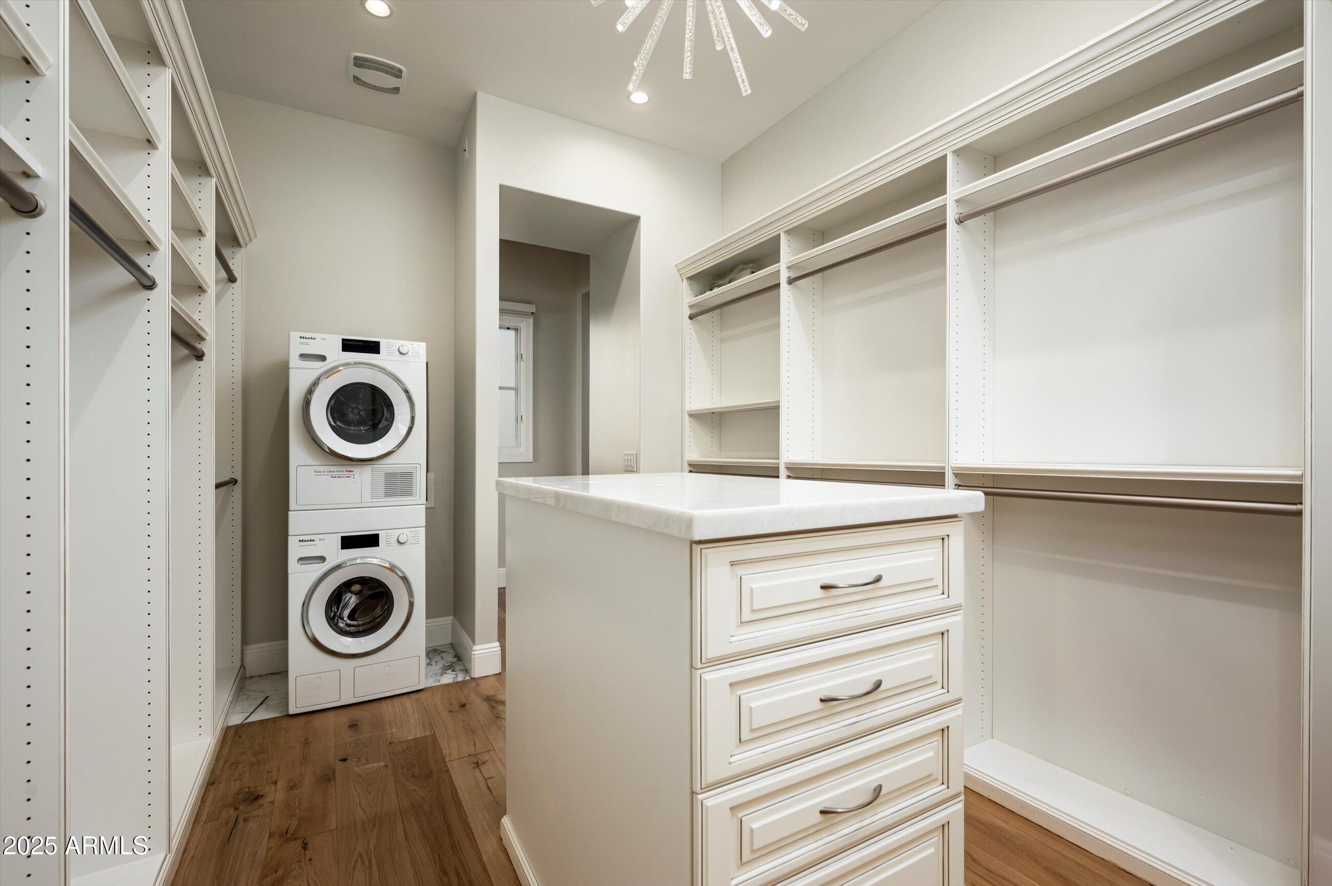 5729 E JOSHUA TREE Lane