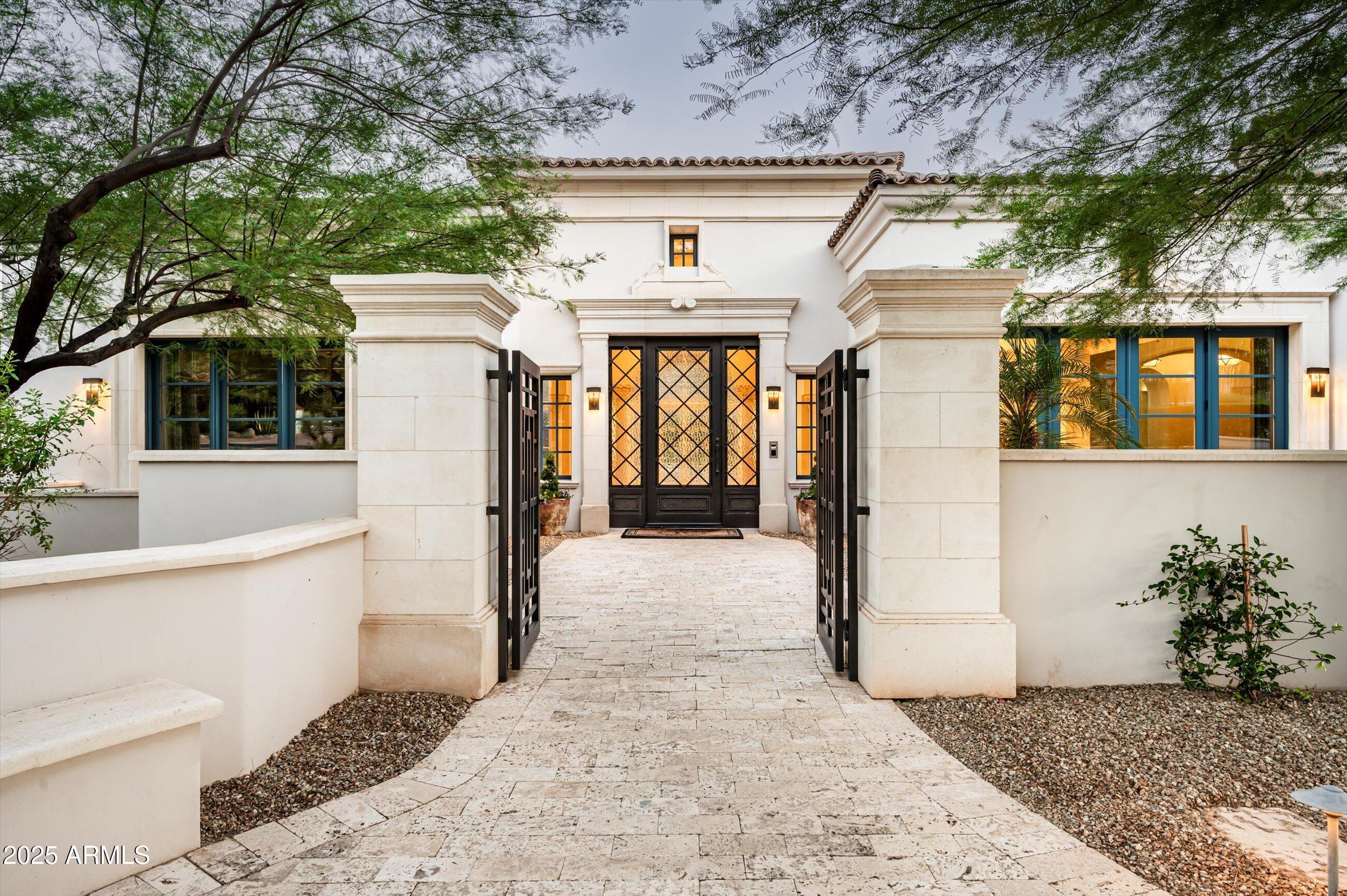 5729 E JOSHUA TREE Lane