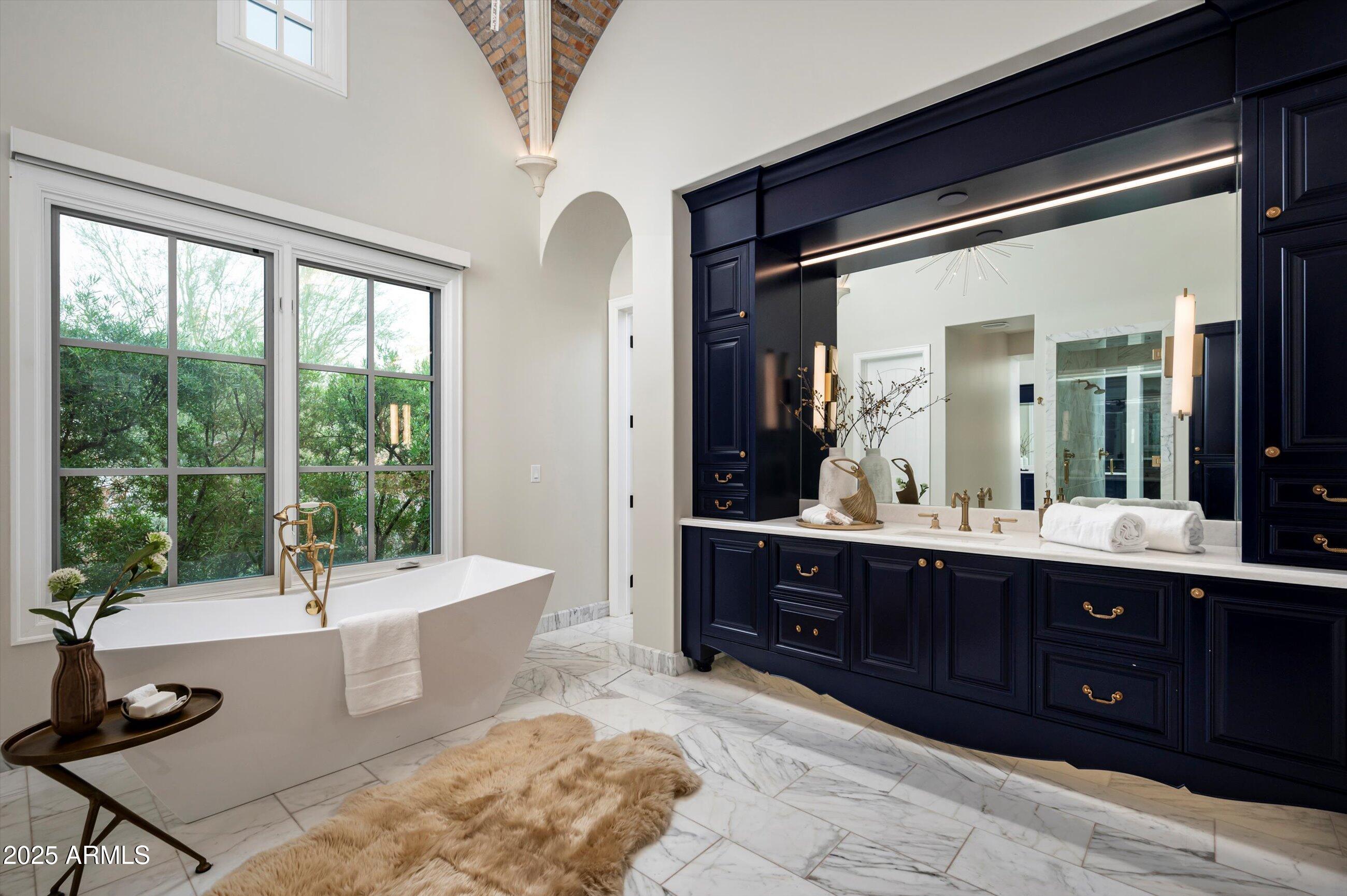 5729 E JOSHUA TREE Lane