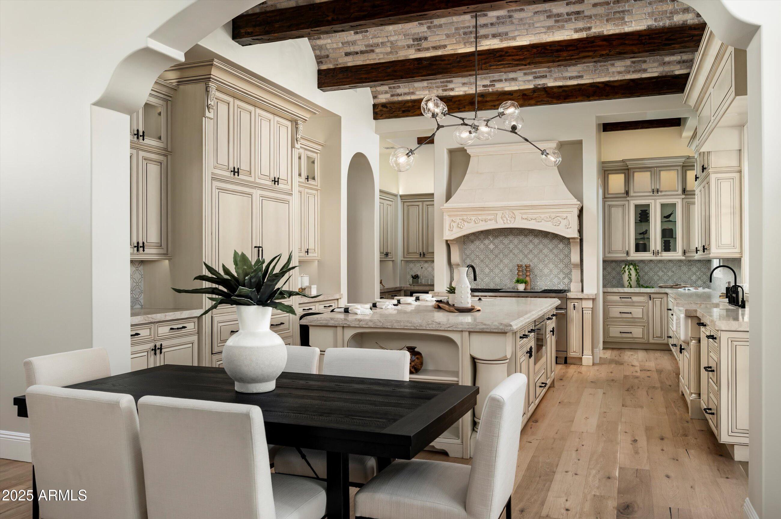 5729 E JOSHUA TREE Lane