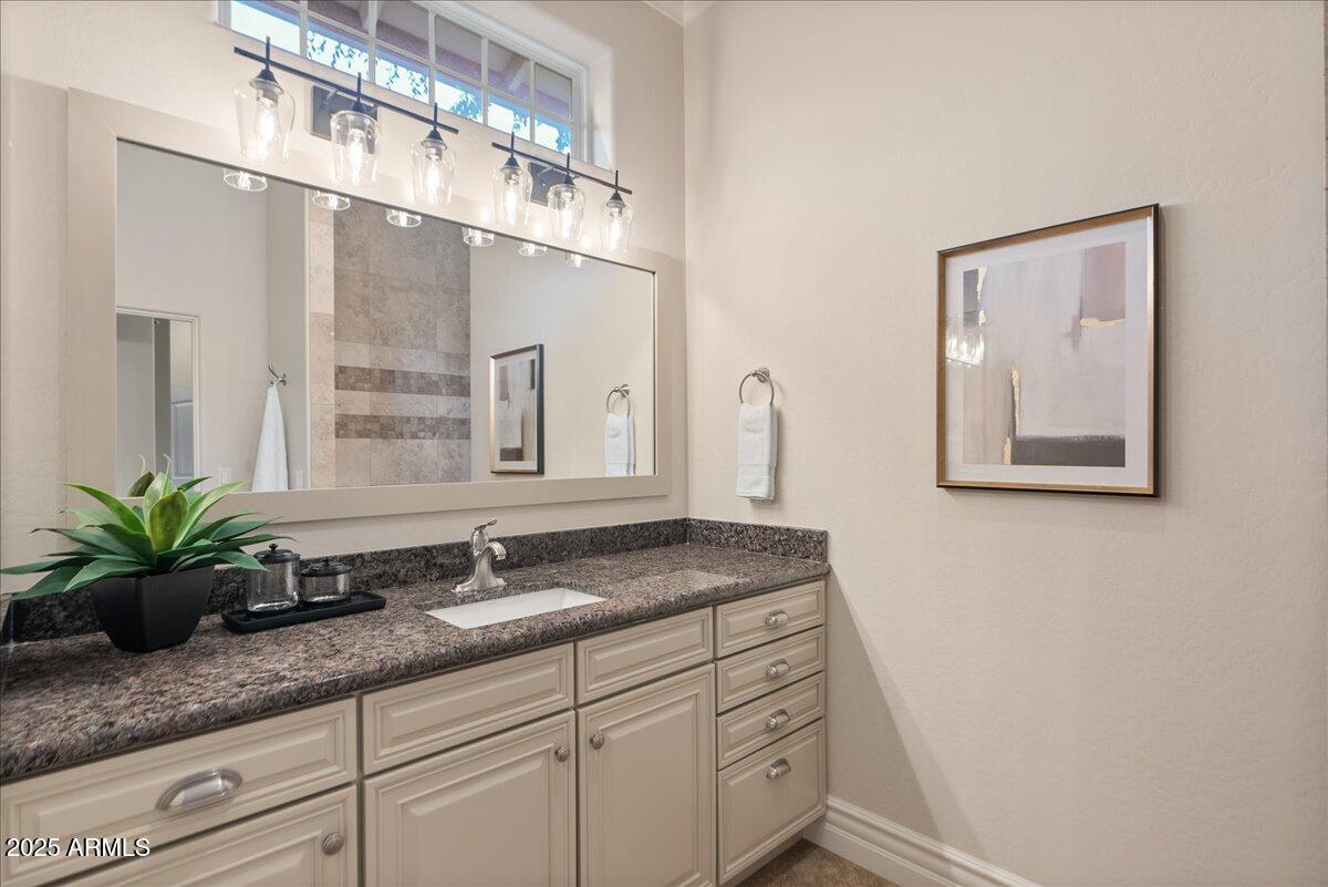 6522 E CALLE DEL MEDIA